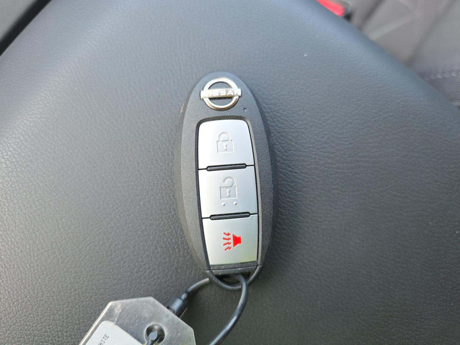 NISSAN FRONTIER - 4