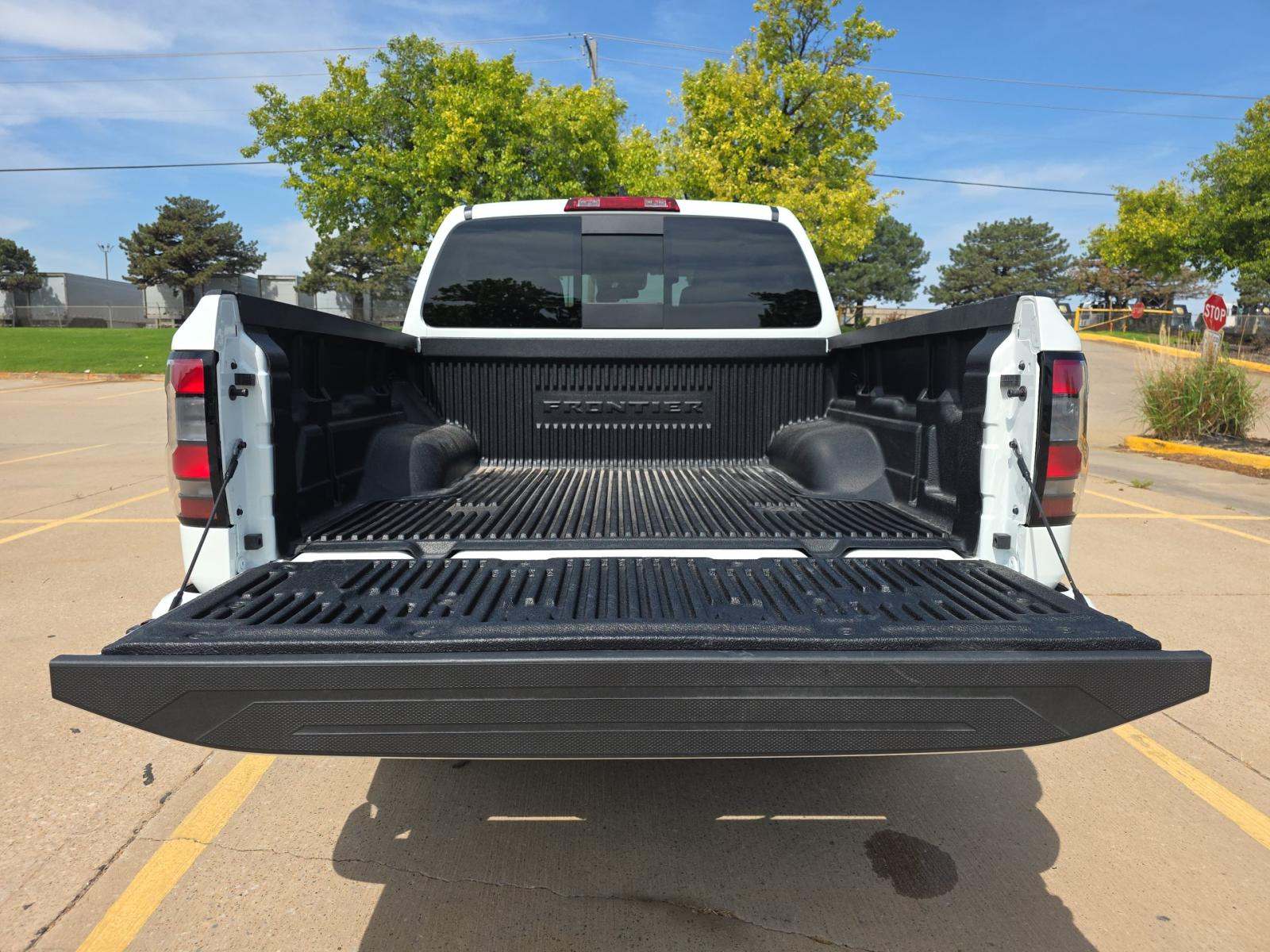 NISSAN FRONTIER - 10