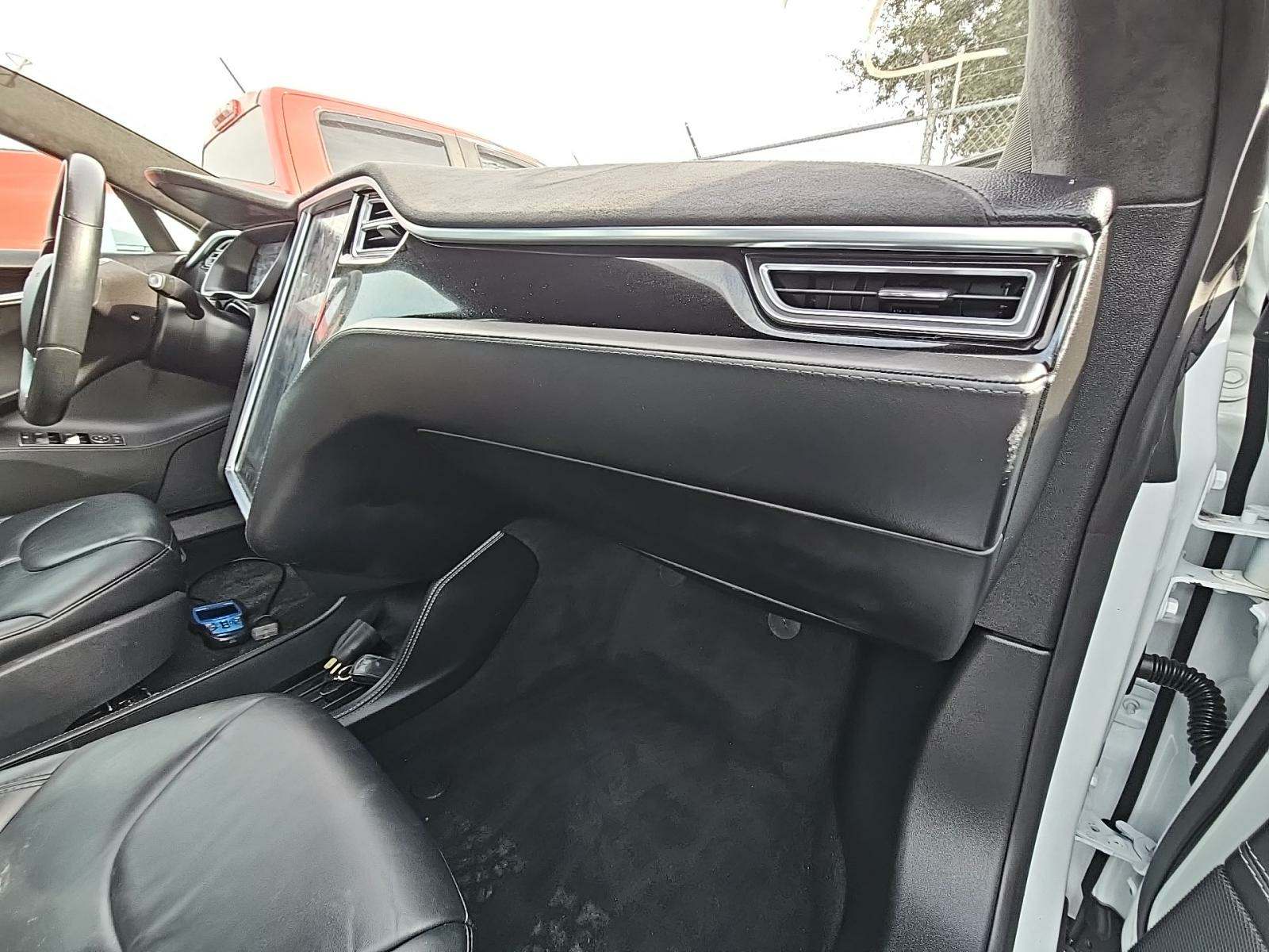 2015 Tesla Model S 85 RWD