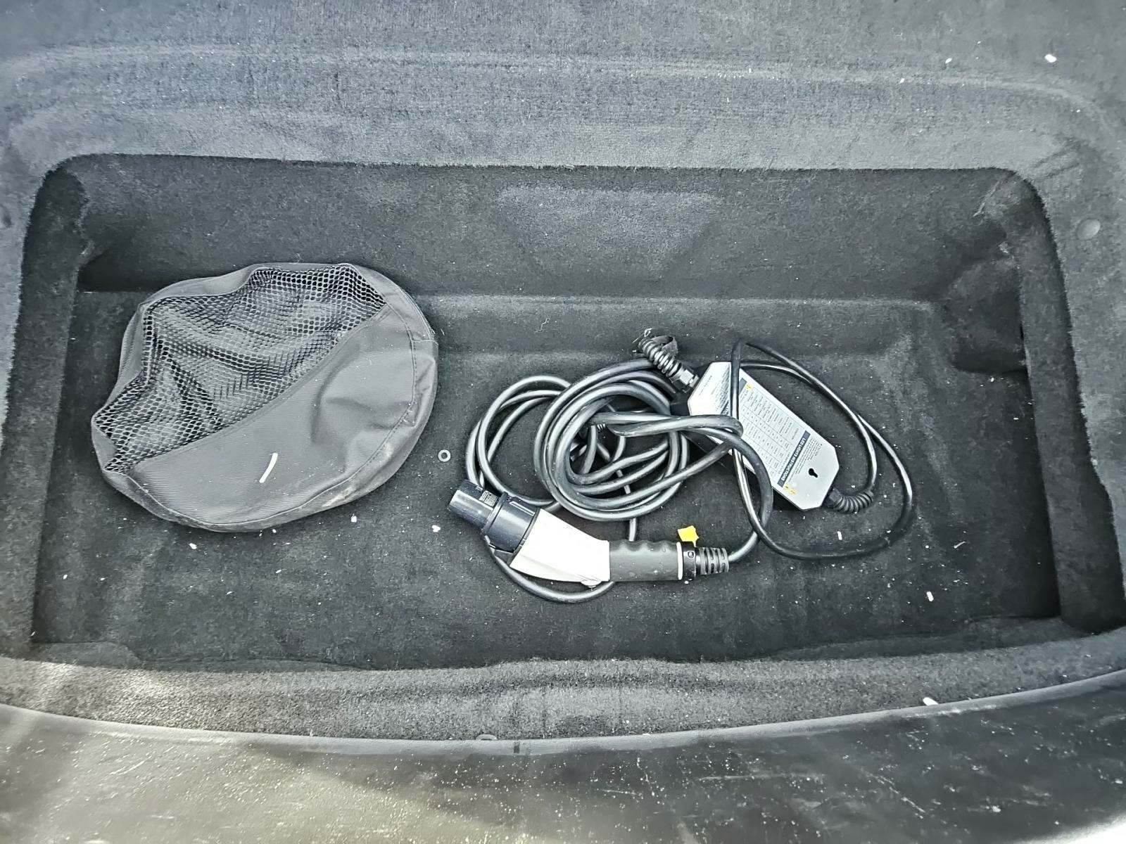 2015 Tesla Model S 85 RWD