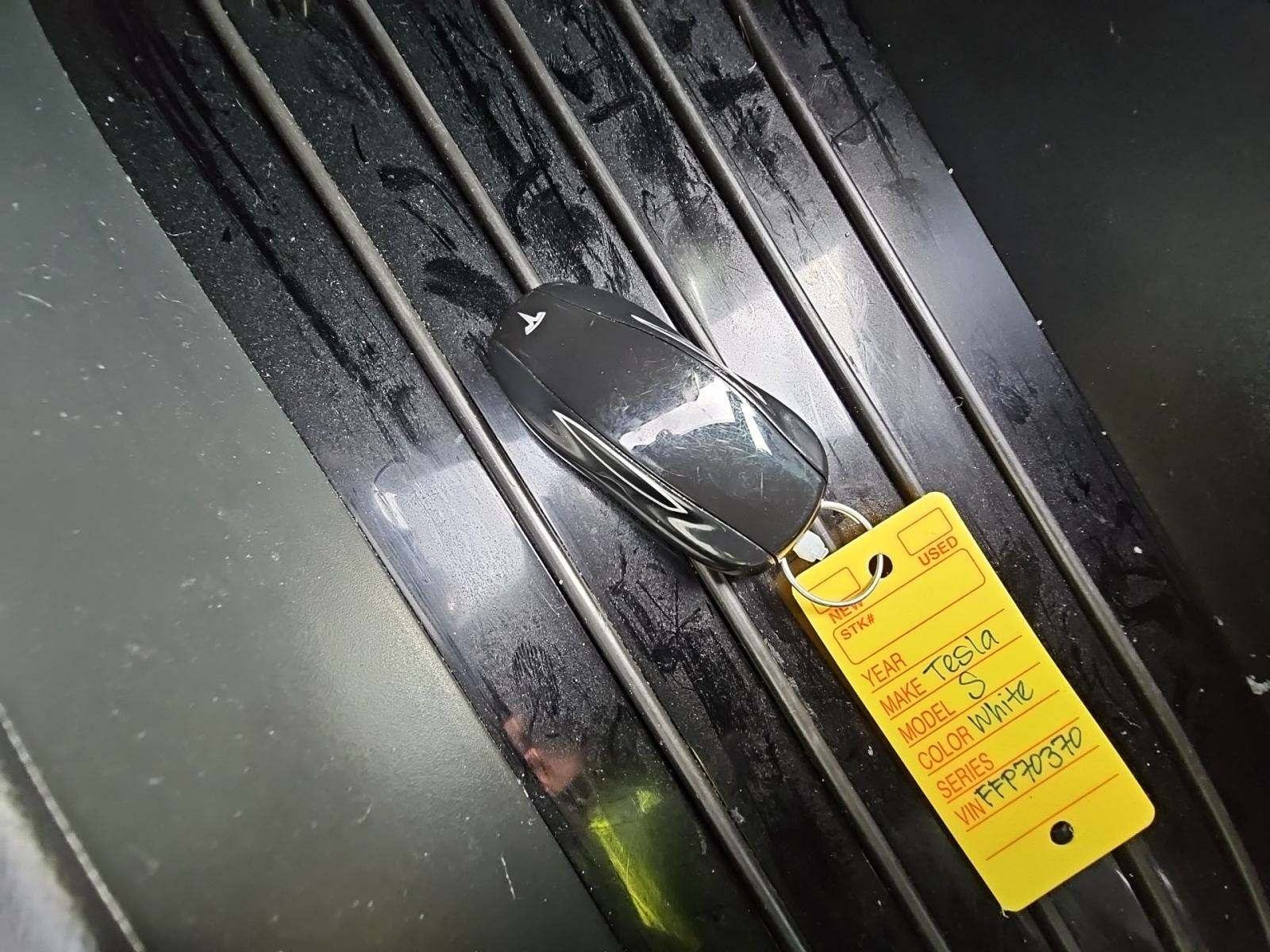 2015 Tesla Model S 85 RWD