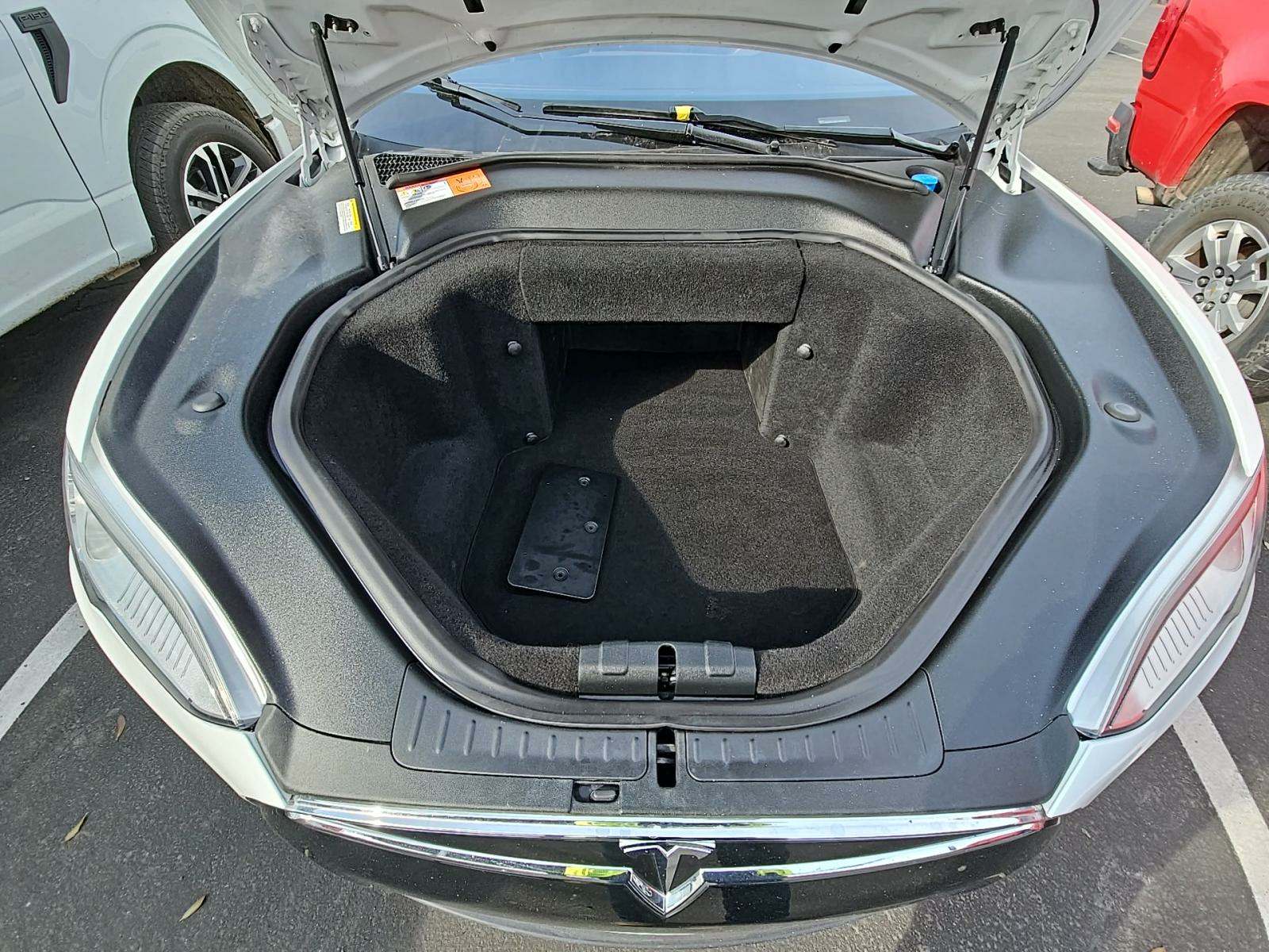 2015 Tesla Model S 85 RWD