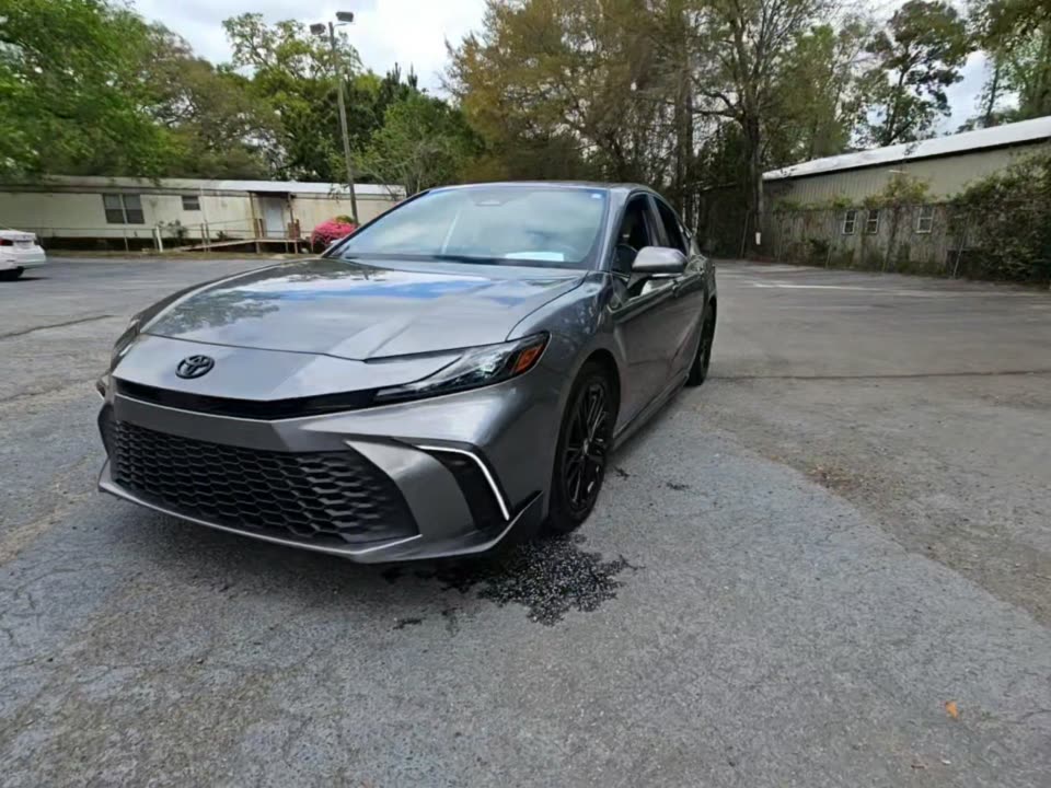 2025 Toyota Camry SE FWD