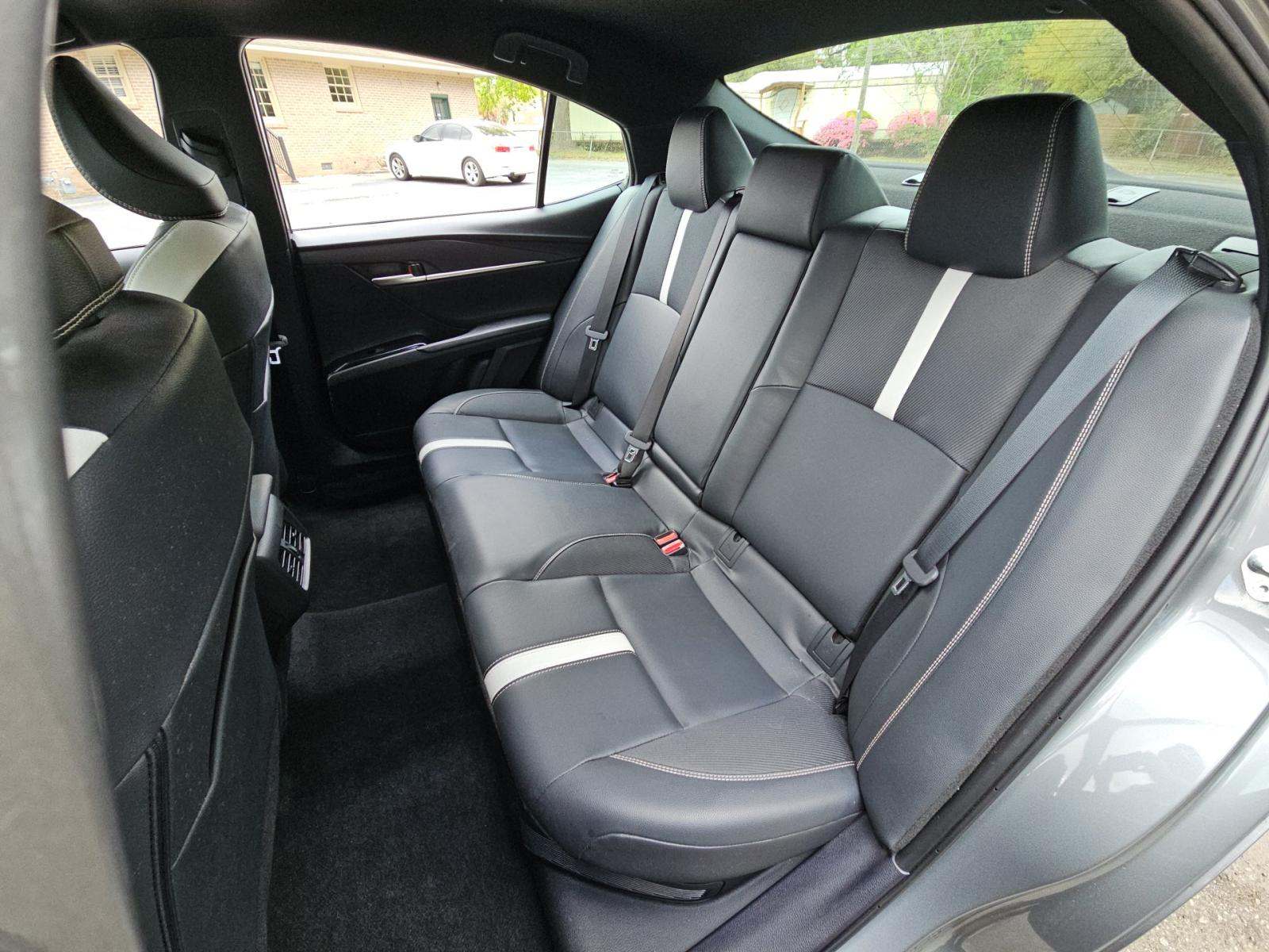 2025 Toyota Camry SE FWD