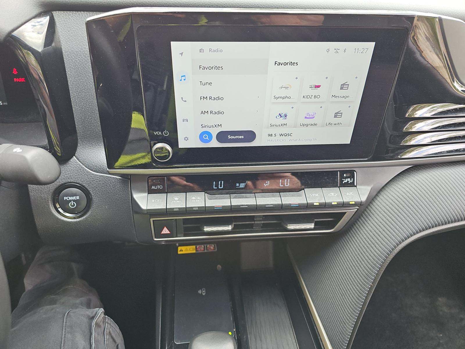 2025 Toyota Camry SE FWD