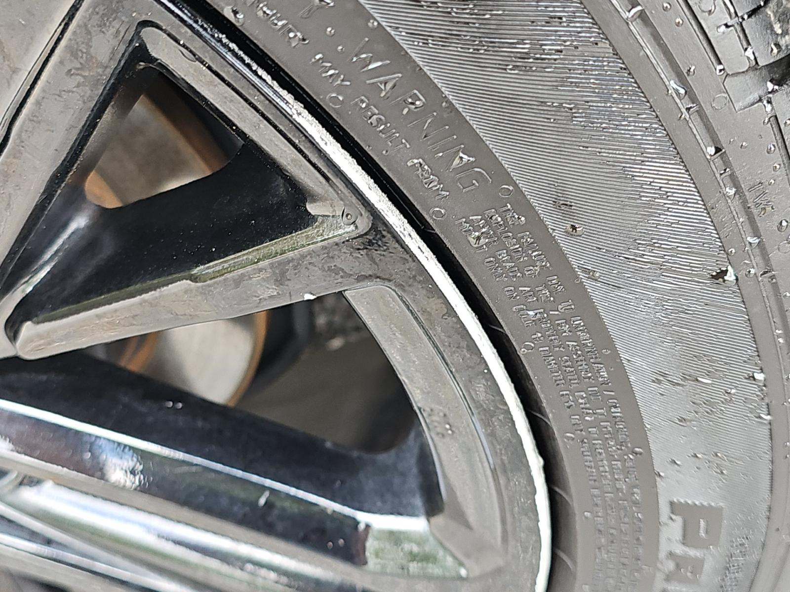 2025 Toyota Camry SE FWD