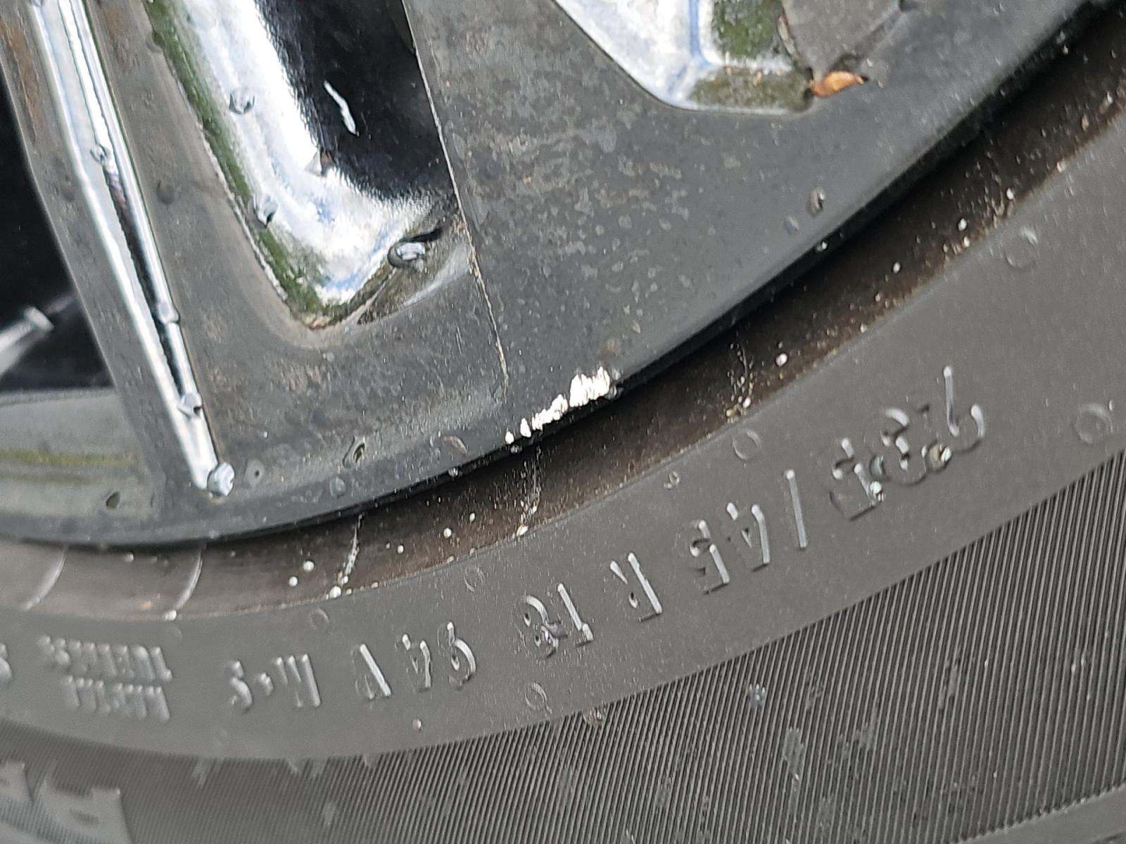 2025 Toyota Camry SE FWD