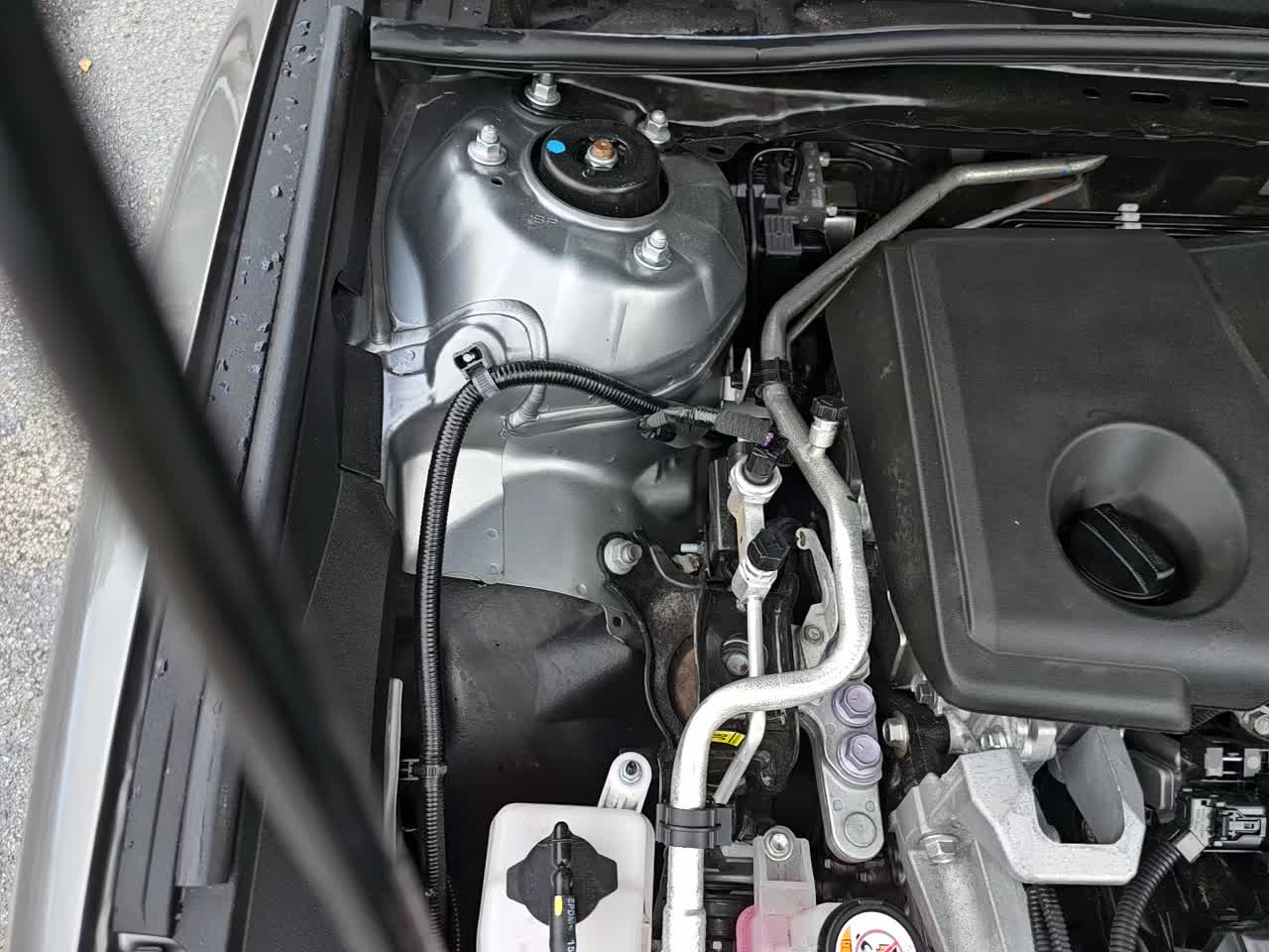 2025 Toyota Camry SE FWD