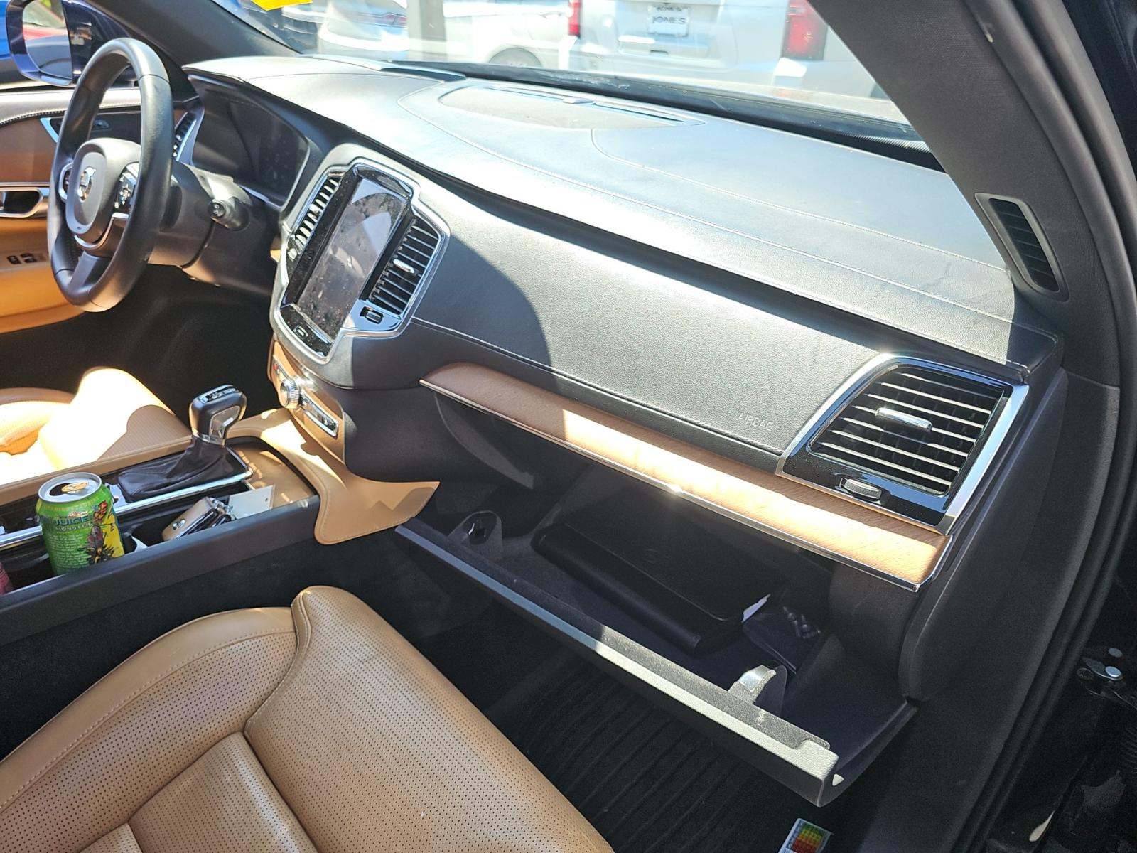 2017 Volvo XC90 T6 Inscription AWD