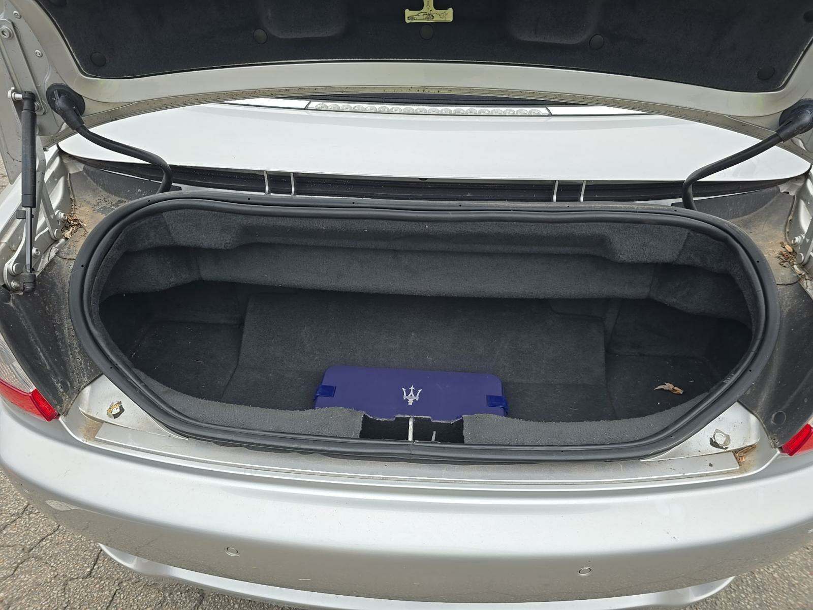 2011 Maserati GranTurismo Base RWD