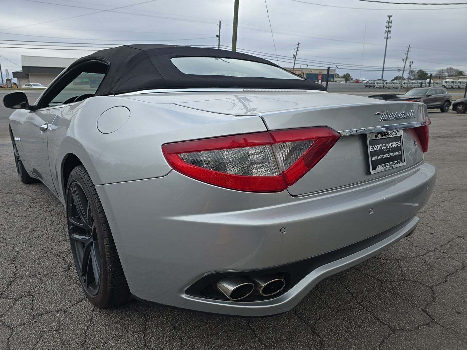 2011 Maserati GranTurismo Base RWD