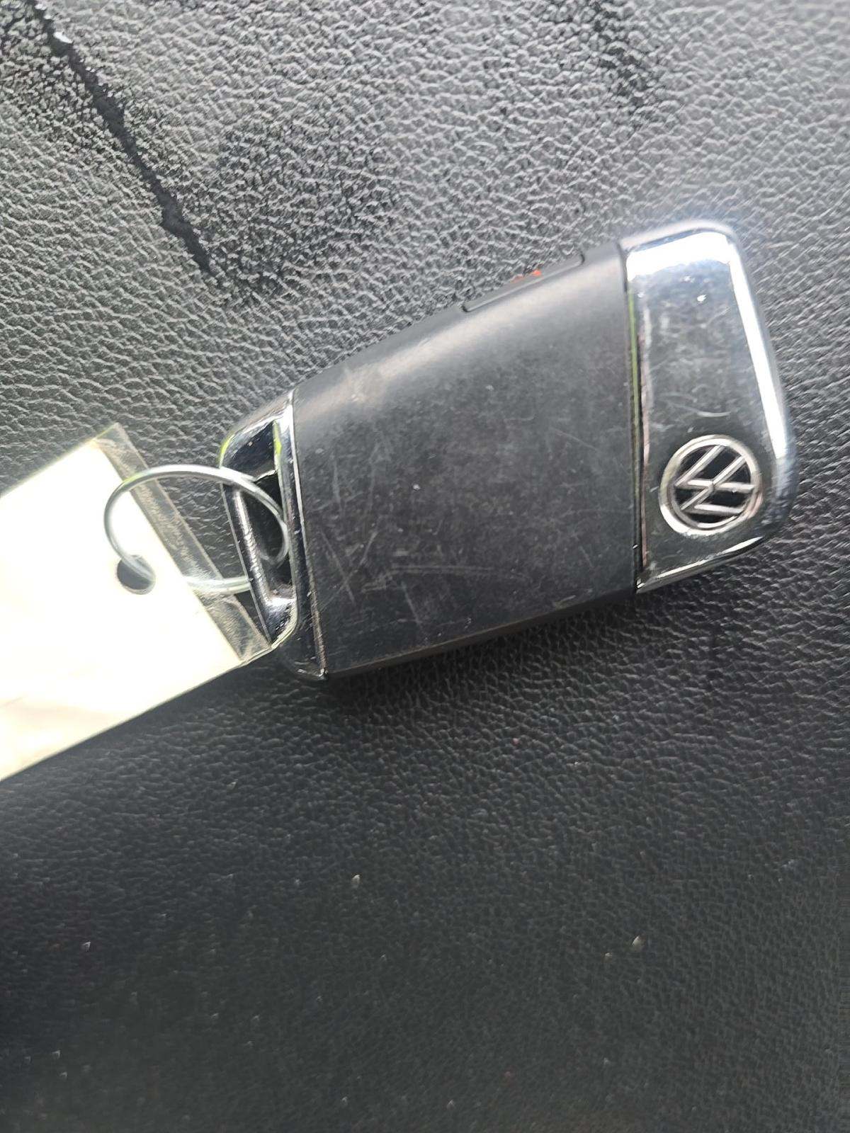 2023 Volkswagen Atlas 2.0T SE FWD