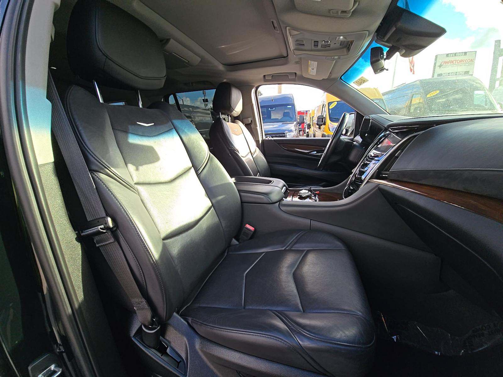 2020 Cadillac Escalade Premium Luxury RWD