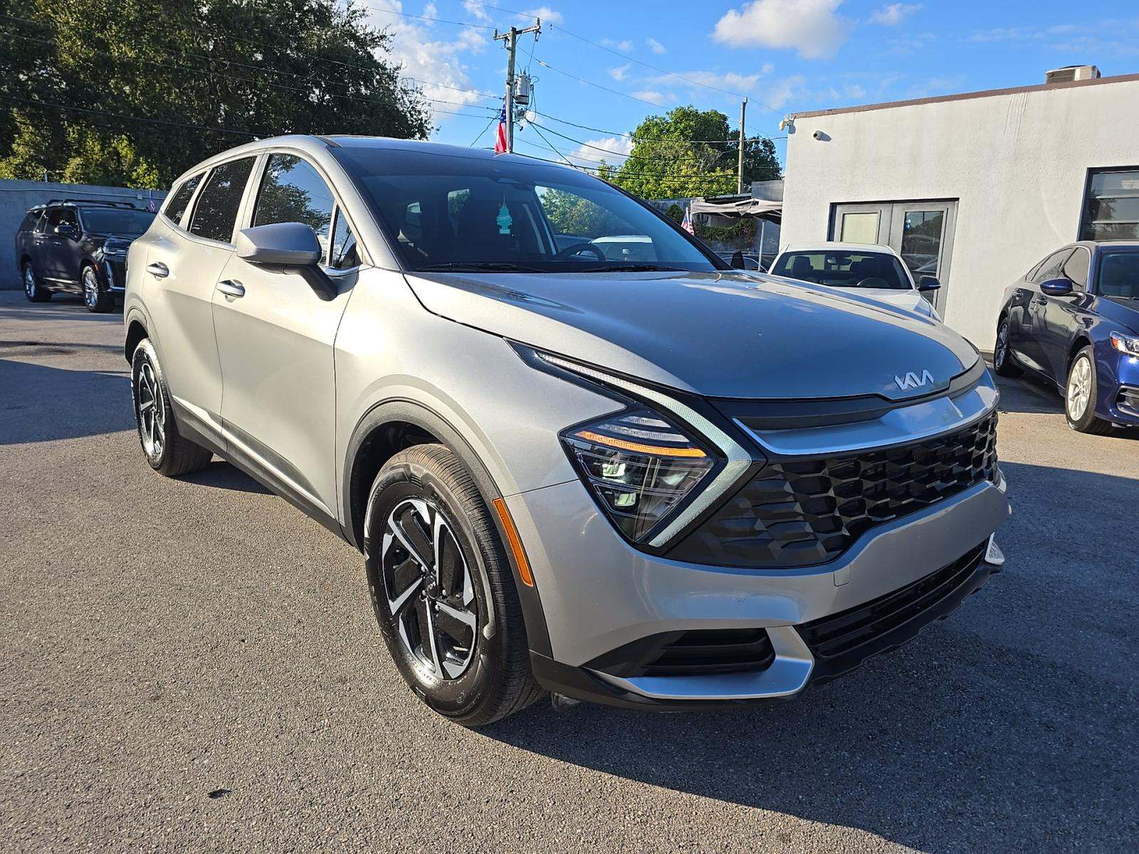 2025 Kia Sportage Hybrid LX FWD