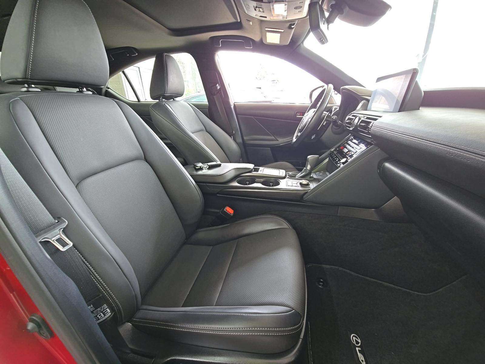 2025 Lexus IS IS 300 RWD