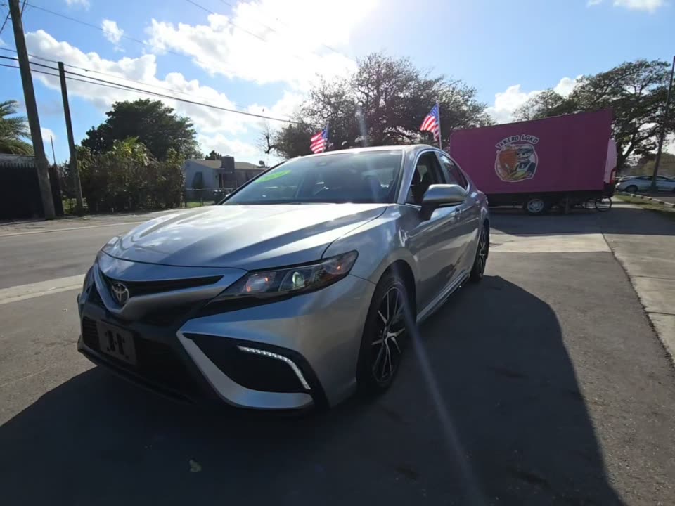 2024 Toyota Camry SE FWD