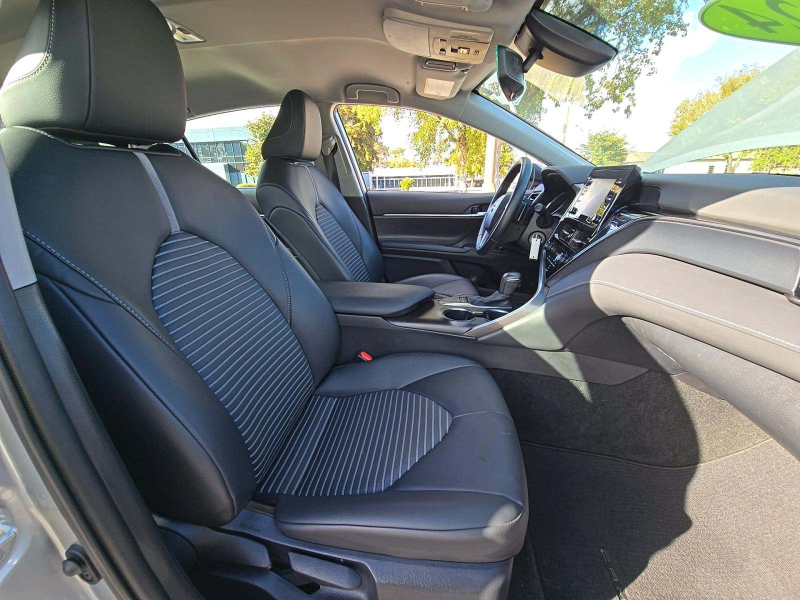 2024 Toyota Camry SE FWD