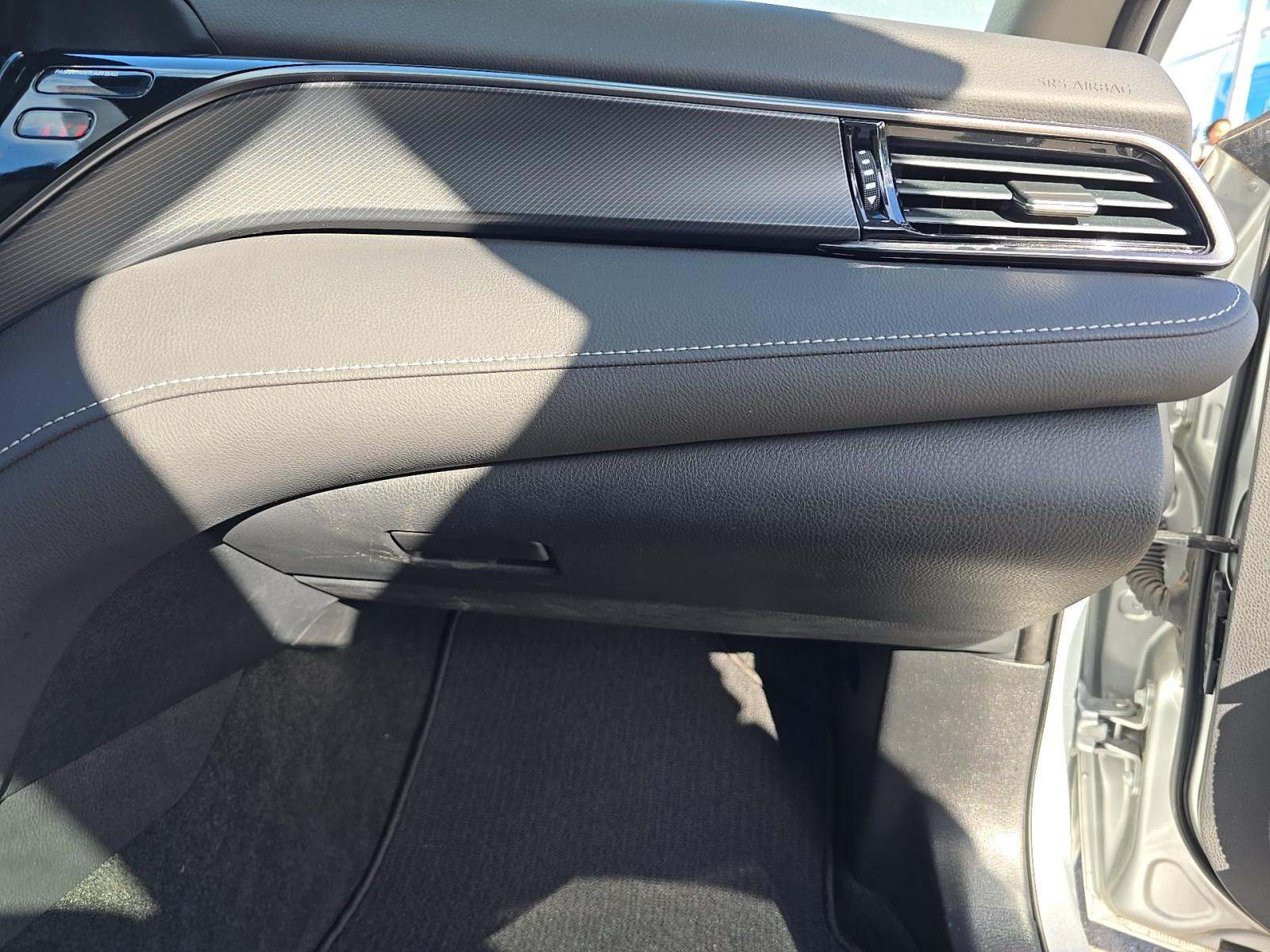 2024 Toyota Camry SE FWD