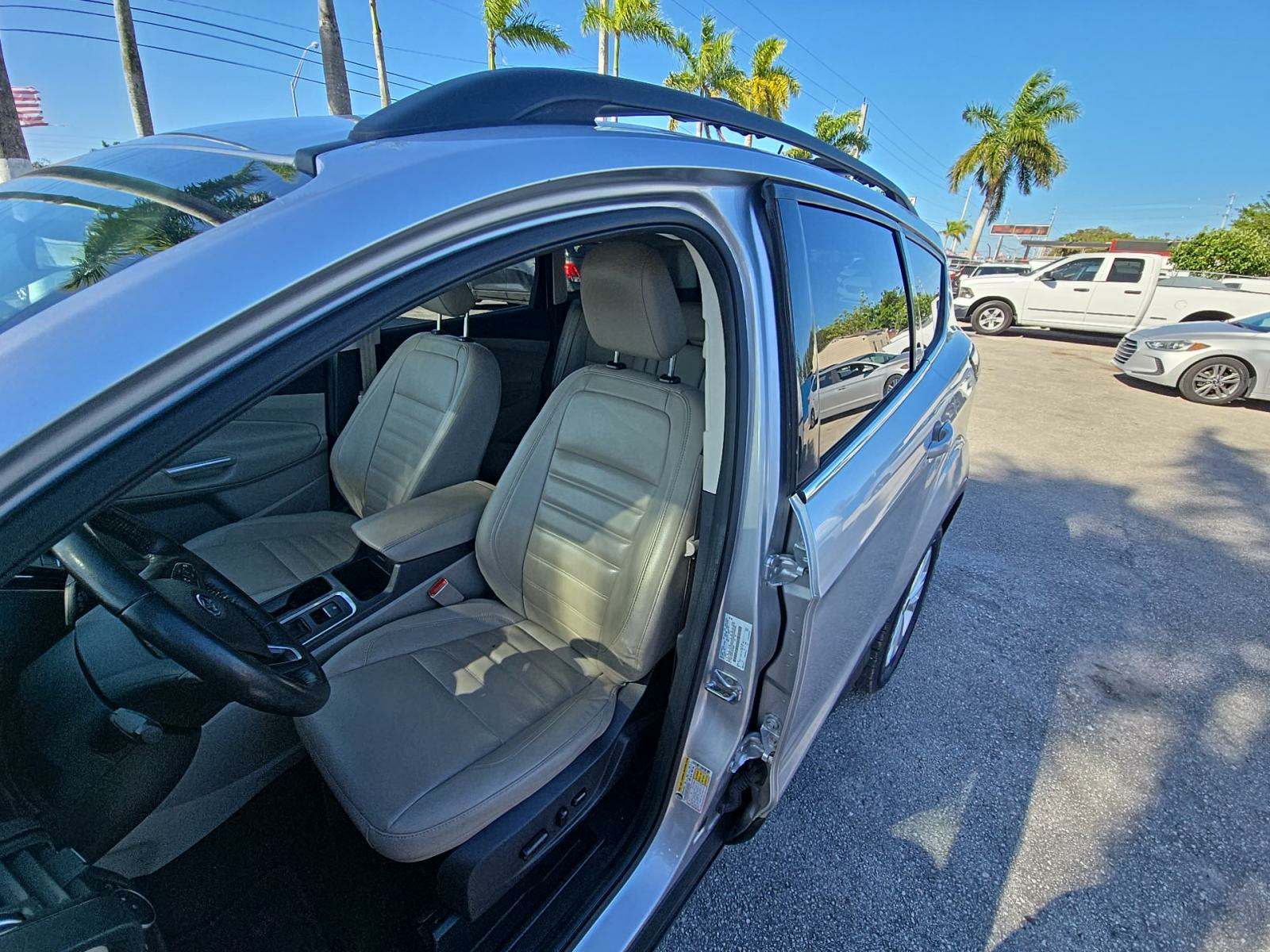 2018 Ford Escape SEL FWD