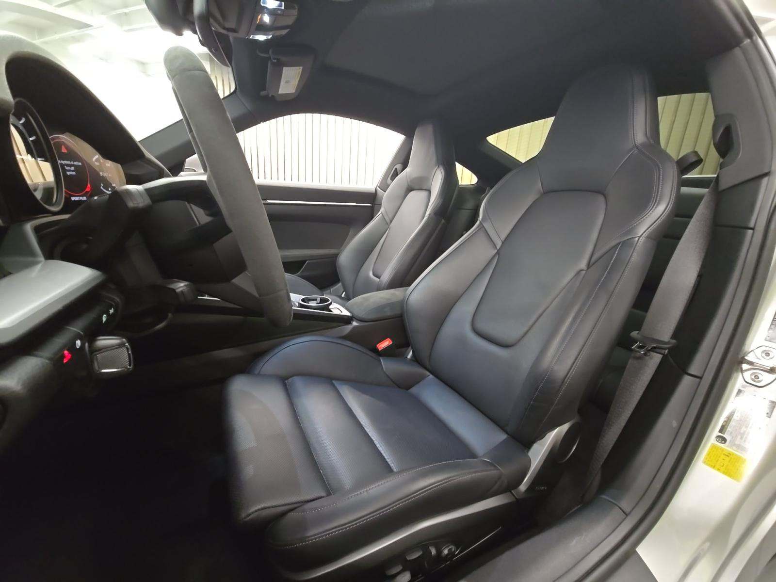 2024 Porsche 911 Carrera GTS RWD