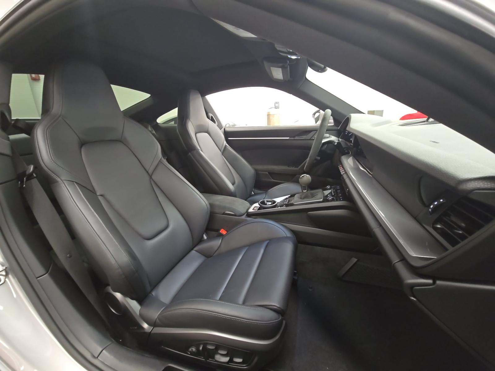 2024 Porsche 911 Carrera GTS RWD