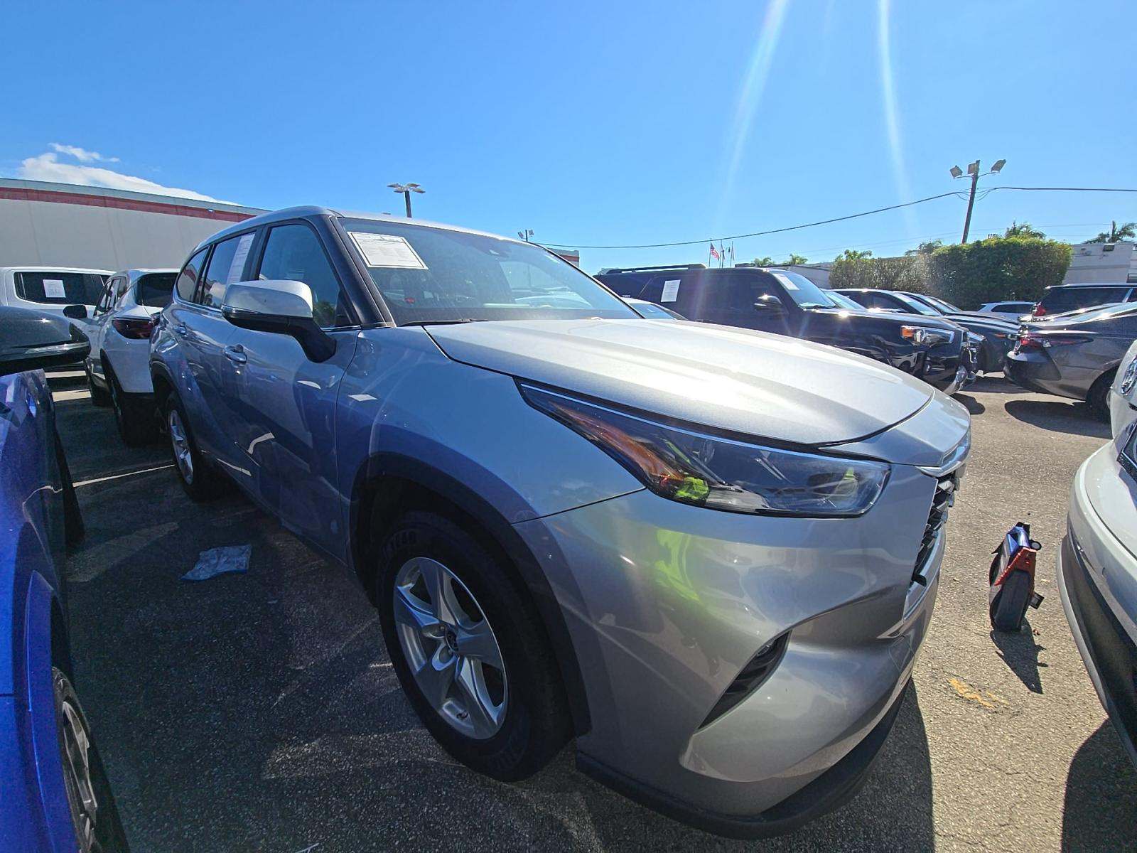 2024 Toyota Highlander LE FWD