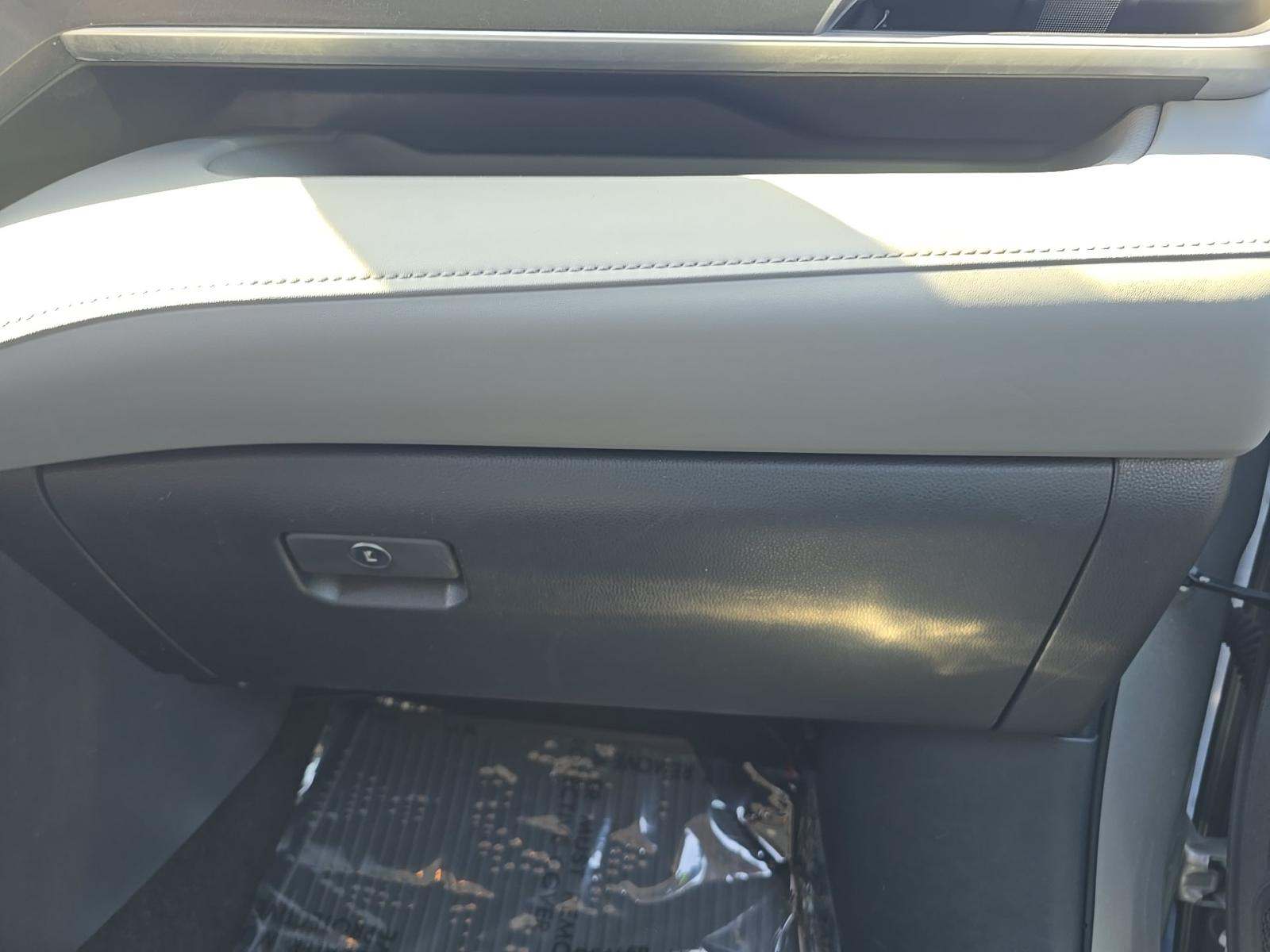 2024 Toyota Highlander LE FWD