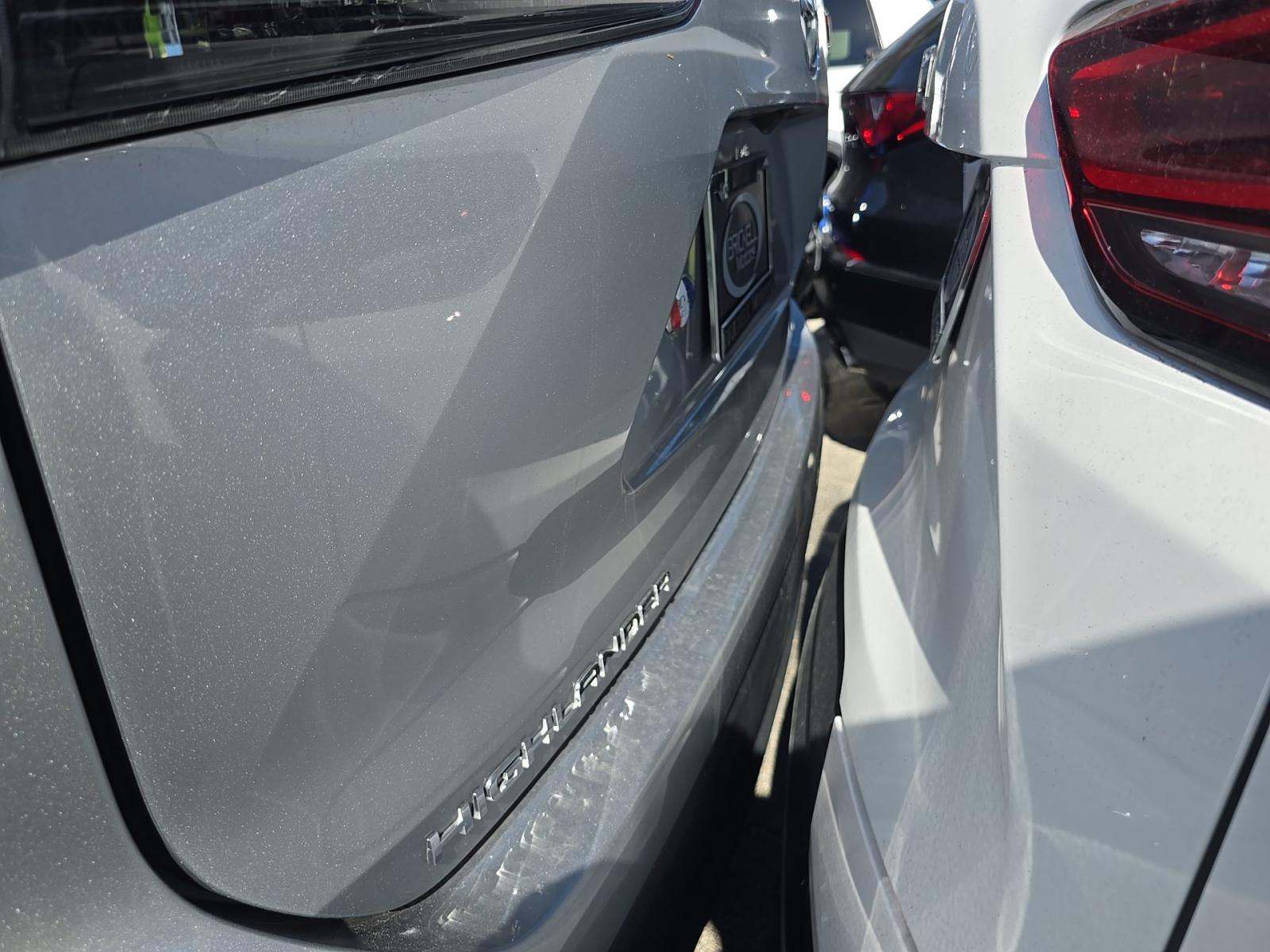 2024 Toyota Highlander LE FWD