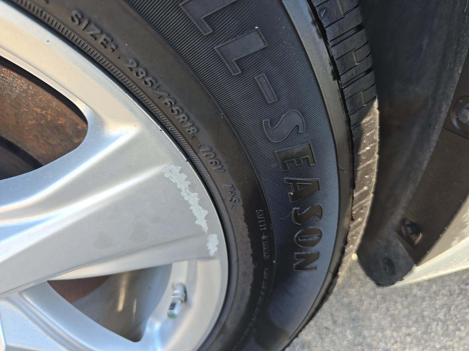 2024 Toyota Highlander LE FWD