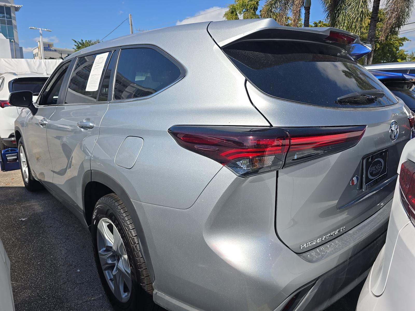 2024 Toyota Highlander LE FWD