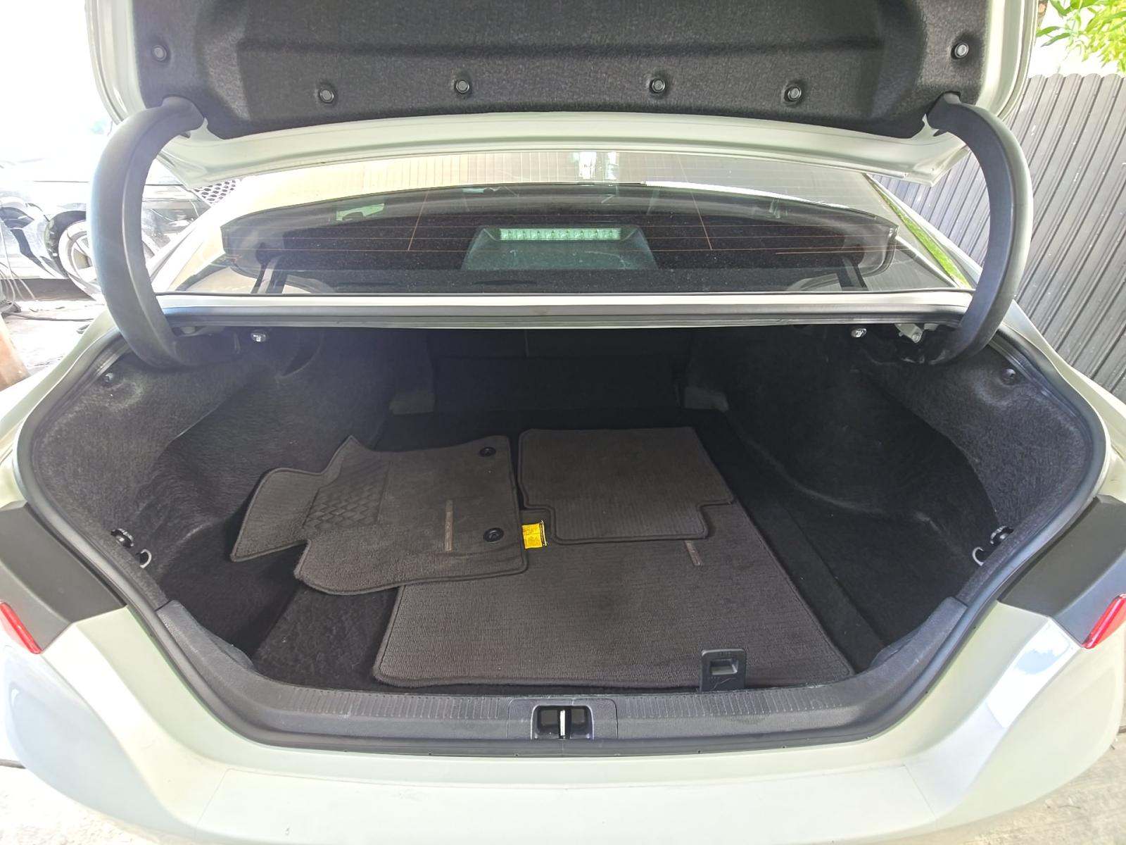 2024 Toyota Camry SE FWD