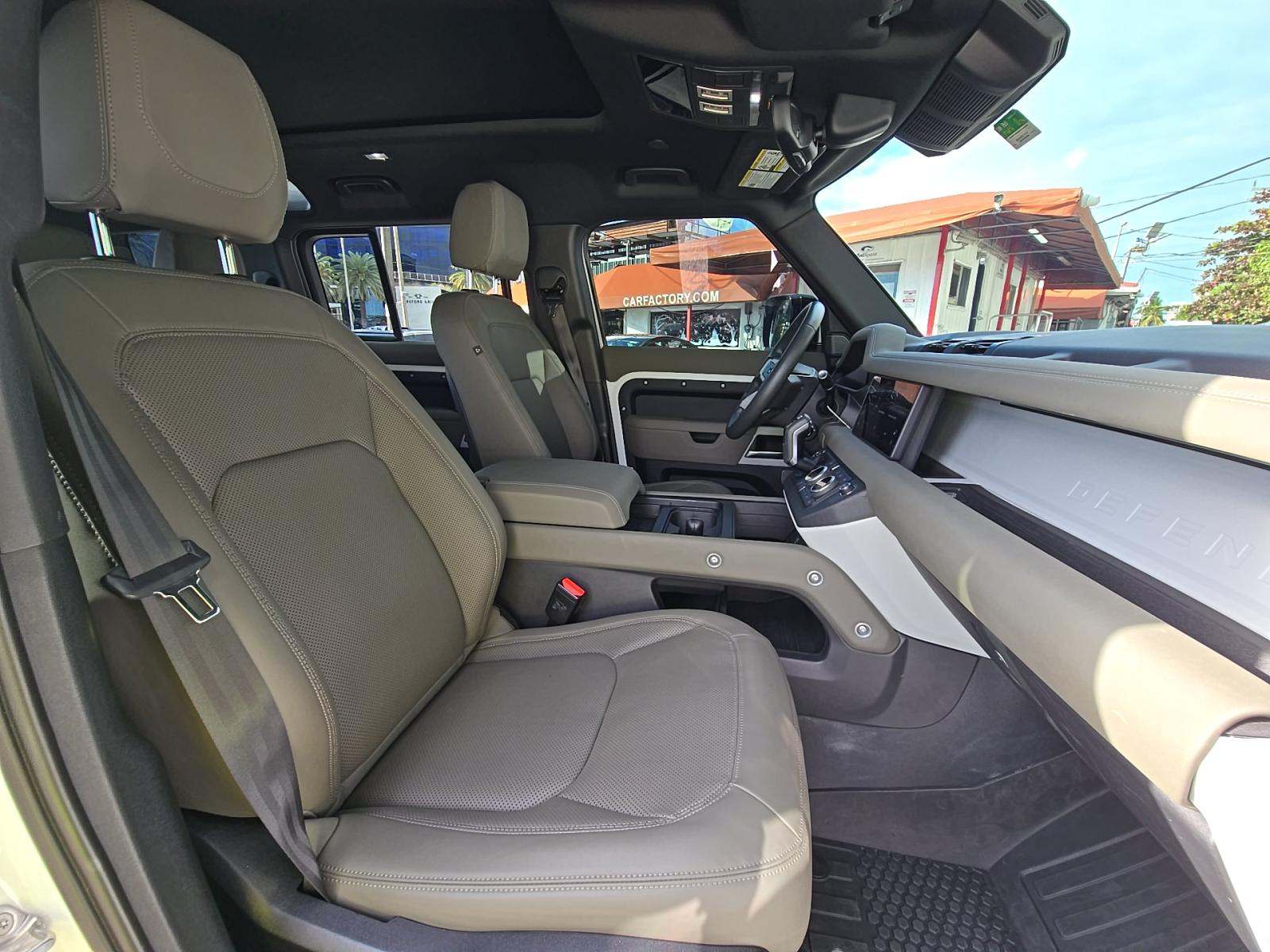 2024 Land Rover Defender 110 X-Dynamic SE AWD