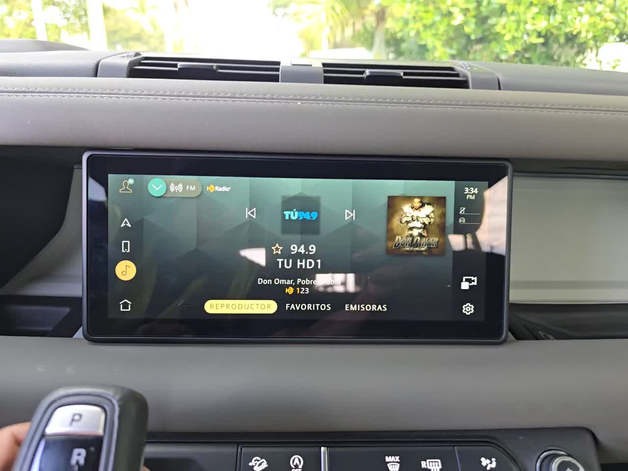 2024 Land Rover Defender 110 X-Dynamic SE AWD