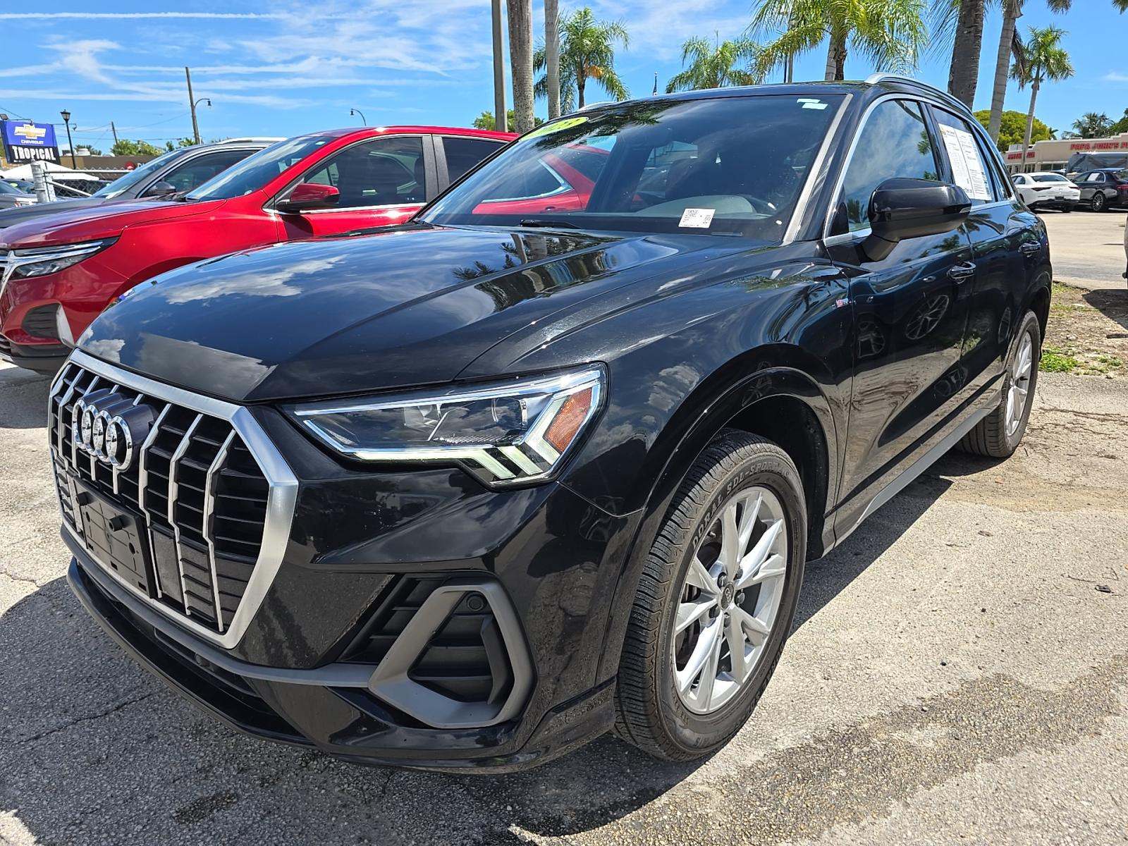 2023 Audi Q3 S line Premium