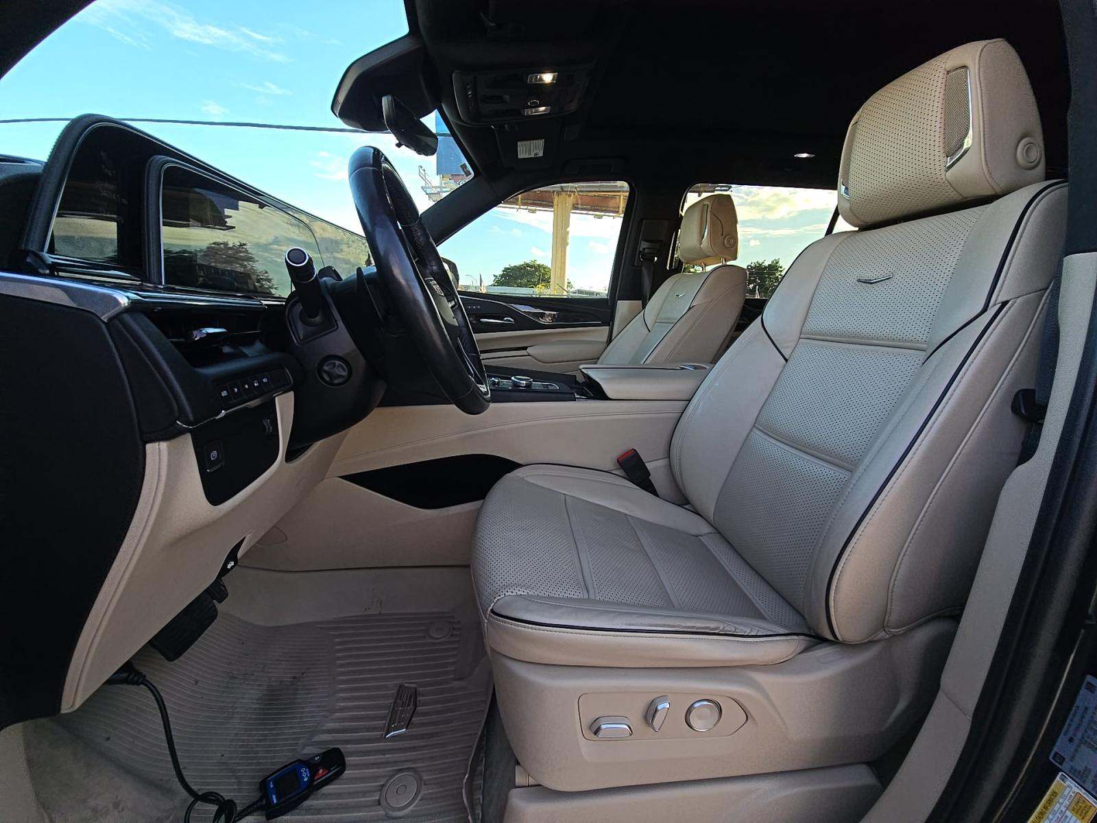 2023 Cadillac Escalade ESV Premium Luxury AWD