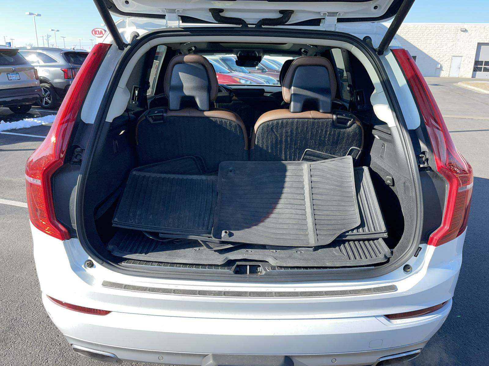 2019 Volvo XC90 Momentum AWD