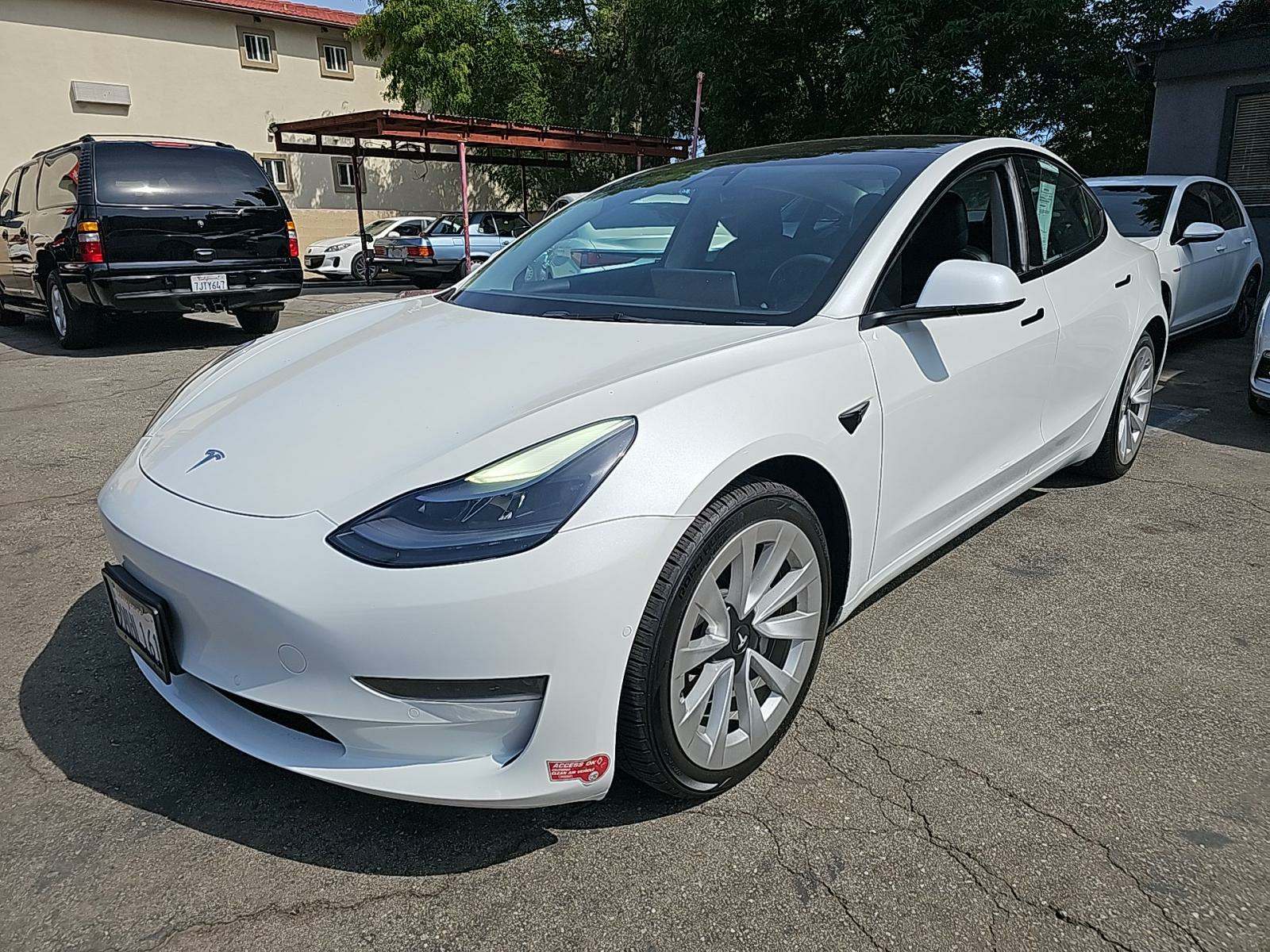 2022 Tesla Model 3 Standard Range RWD