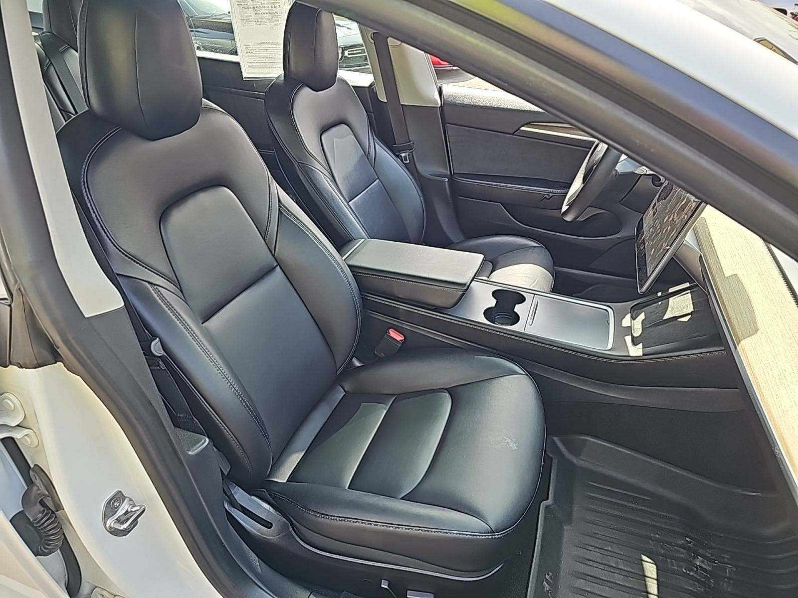 2022 Tesla Model 3 Standard Range RWD