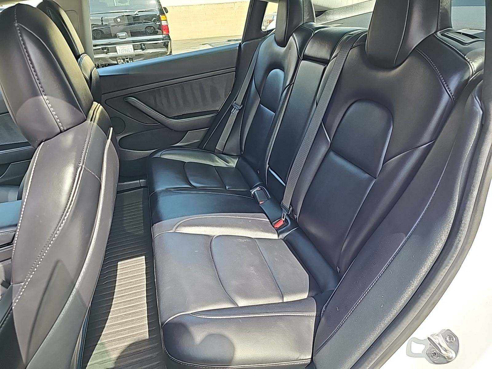 2022 Tesla Model 3 Standard Range RWD