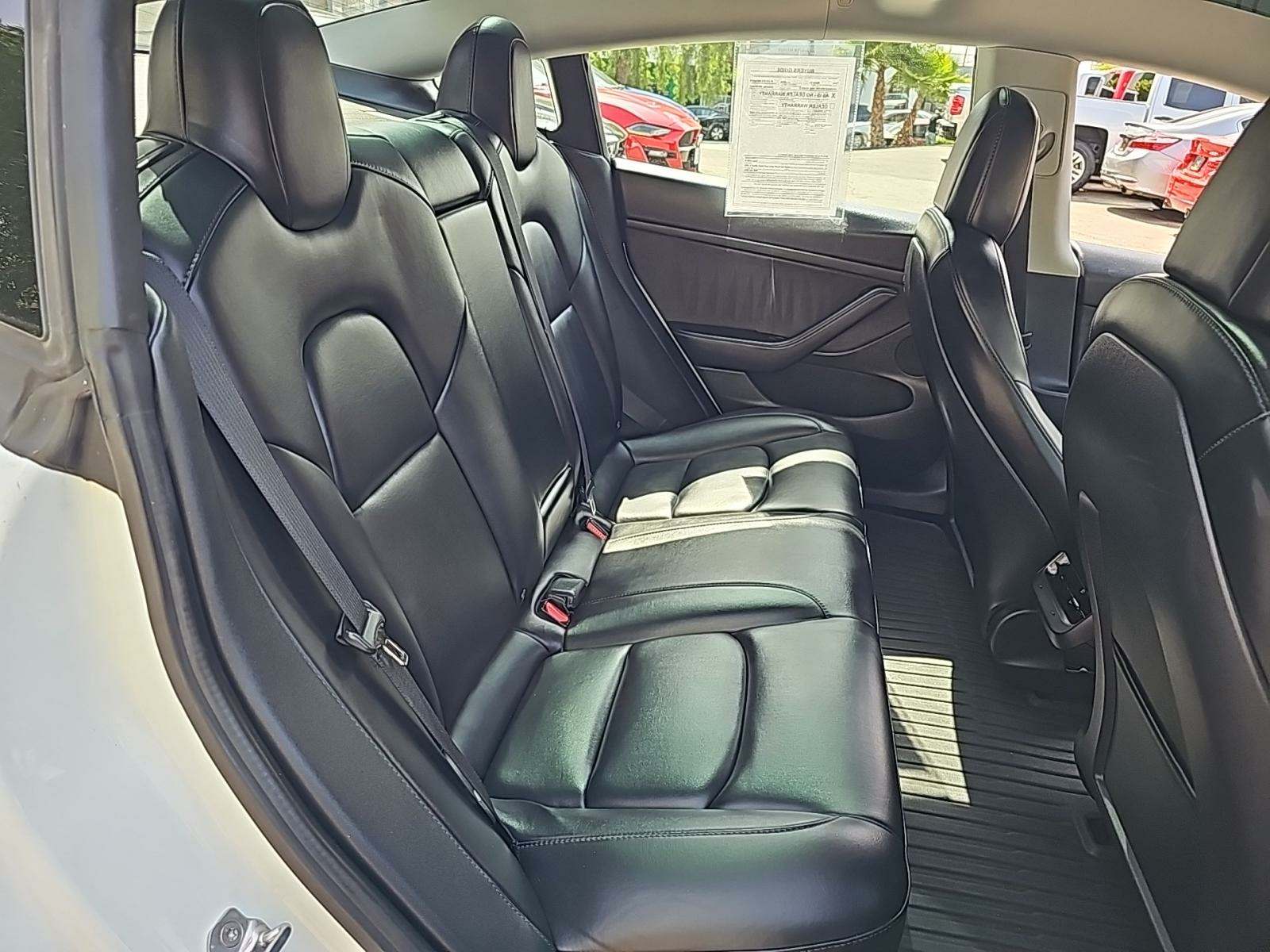 2022 Tesla Model 3 Standard Range RWD