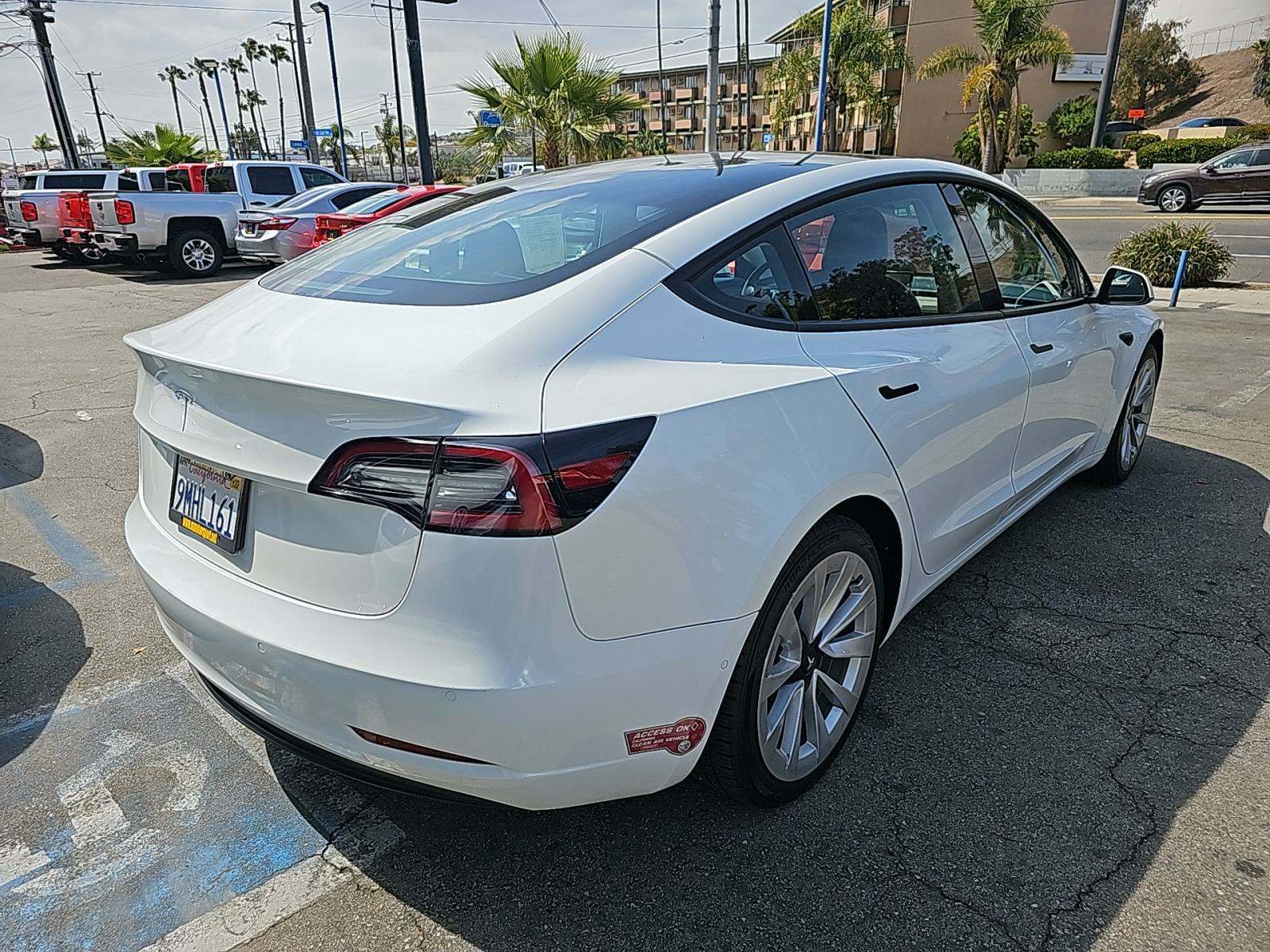 2022 Tesla Model 3 Standard Range RWD