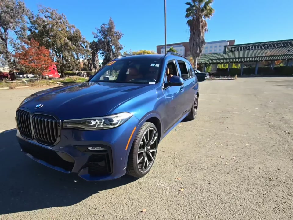 2022 BMW X7 xDrive40i AWD