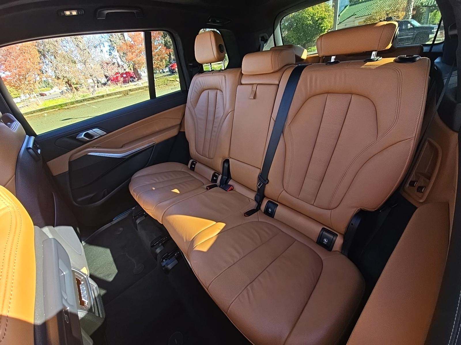 2022 BMW X7 xDrive40i AWD