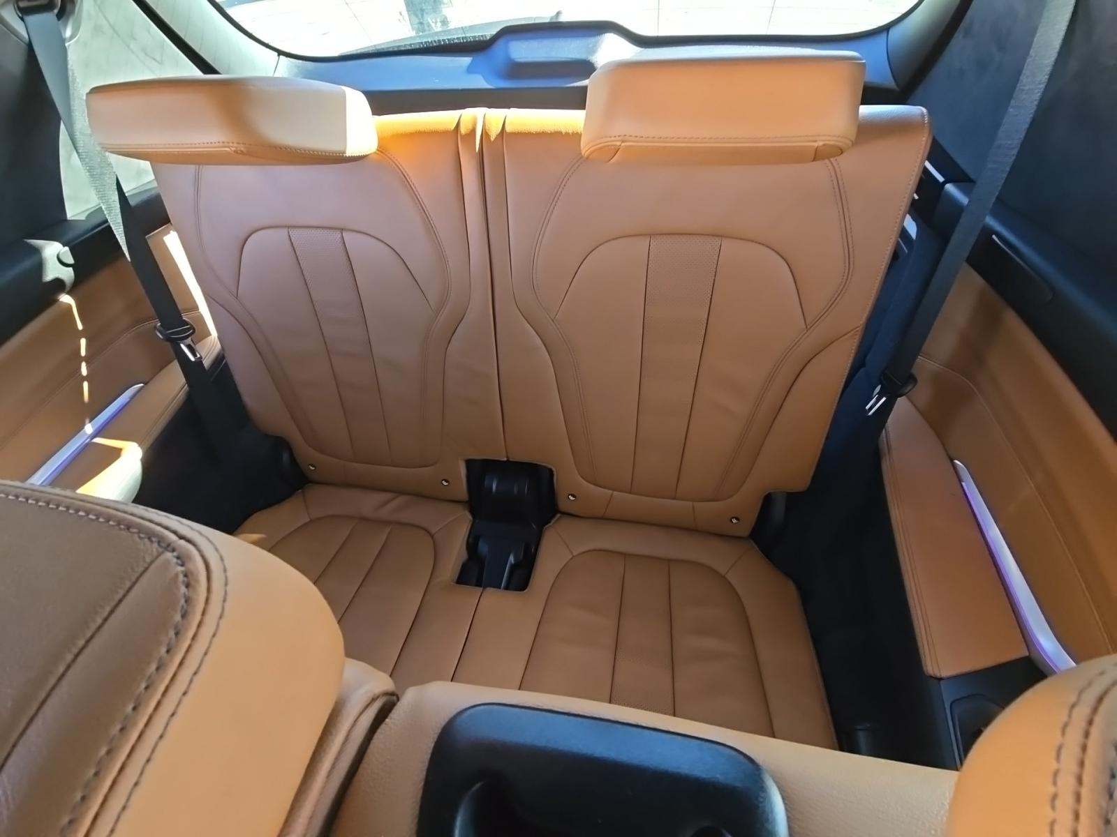 2022 BMW X7 xDrive40i AWD