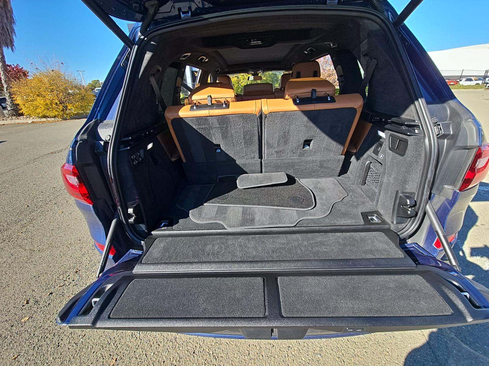 2022 BMW X7 xDrive40i AWD