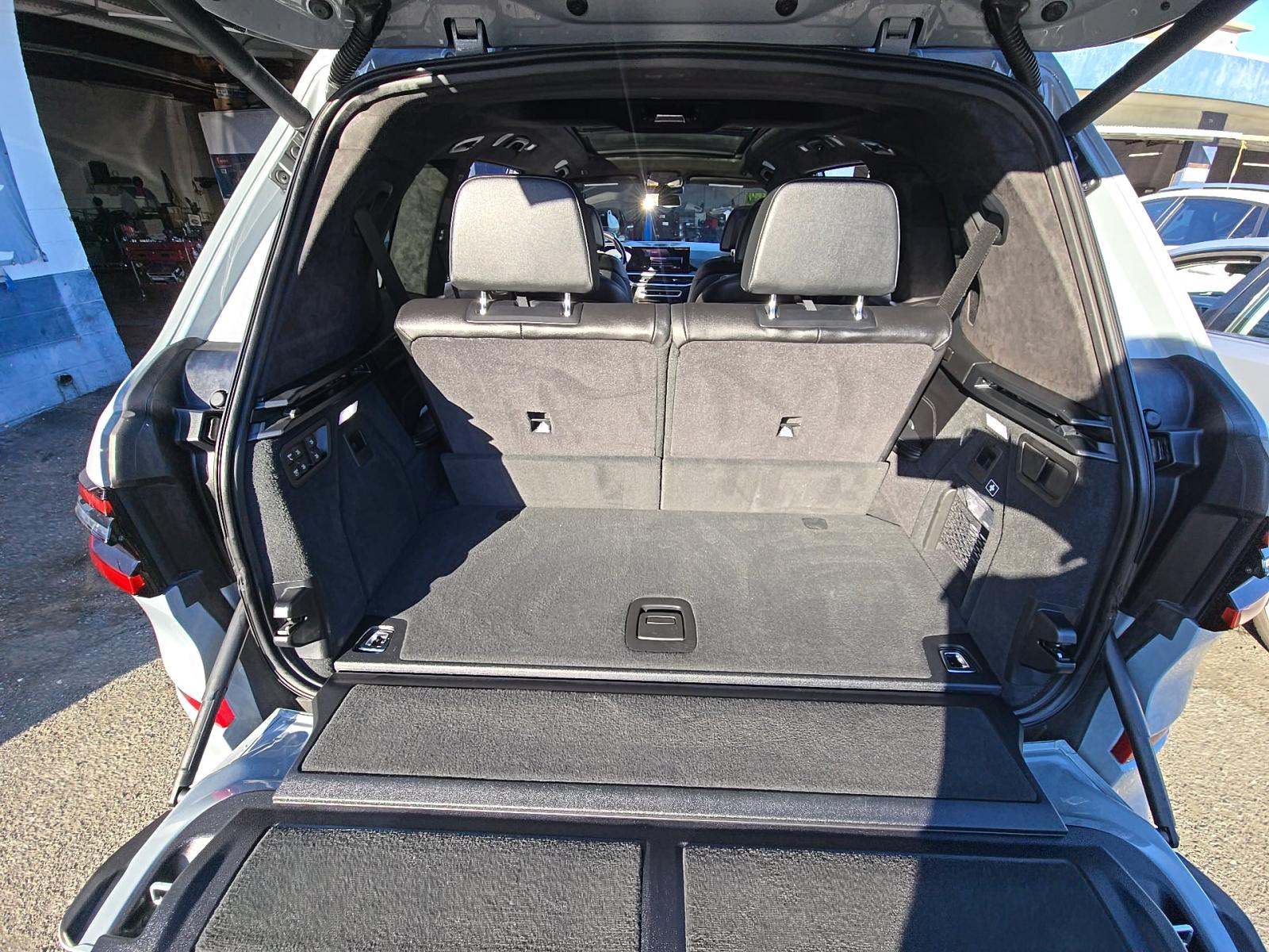 2023 BMW X7 xDrive40i AWD