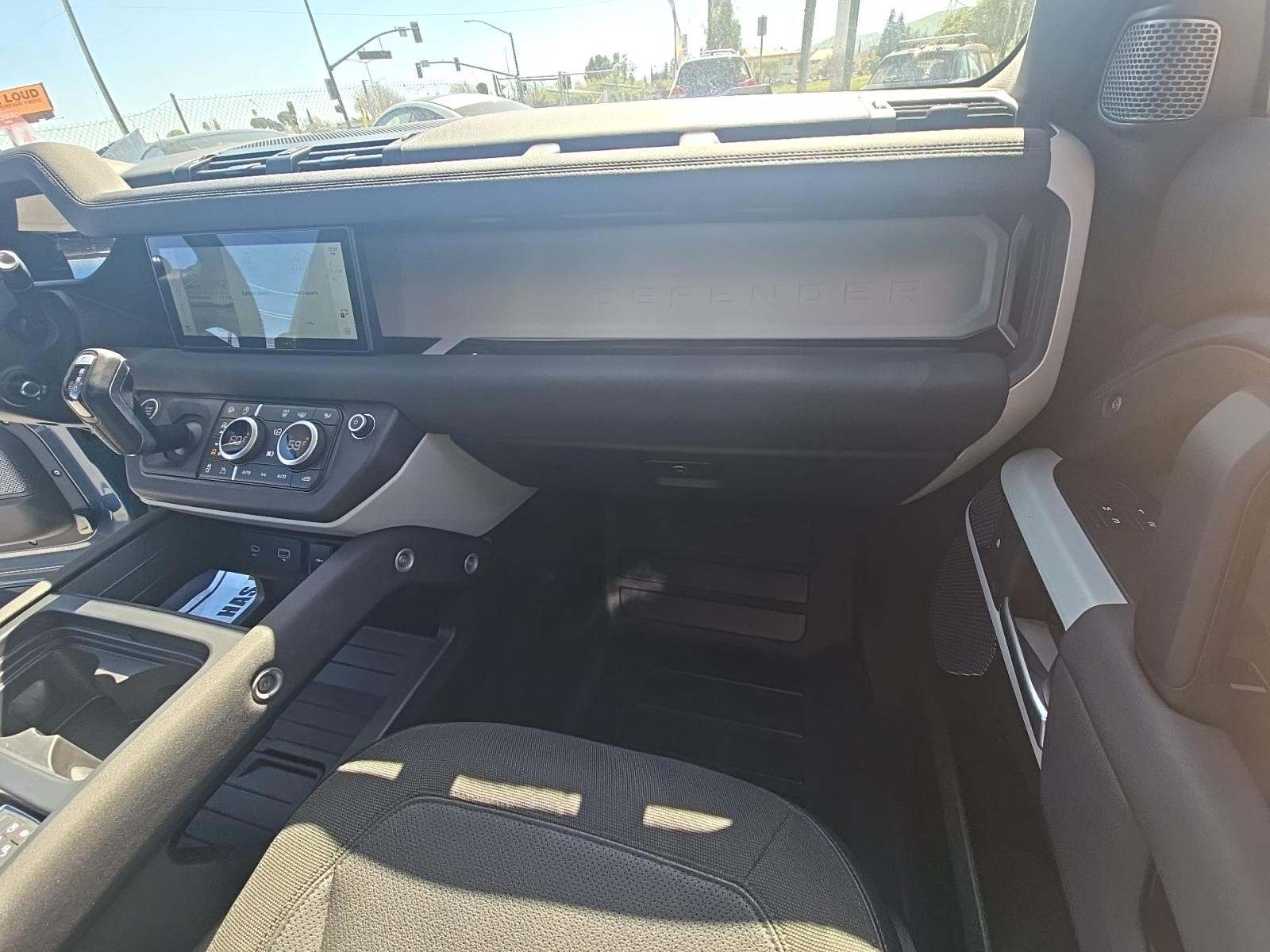 2020 Land Rover Defender 110 SE AWD
