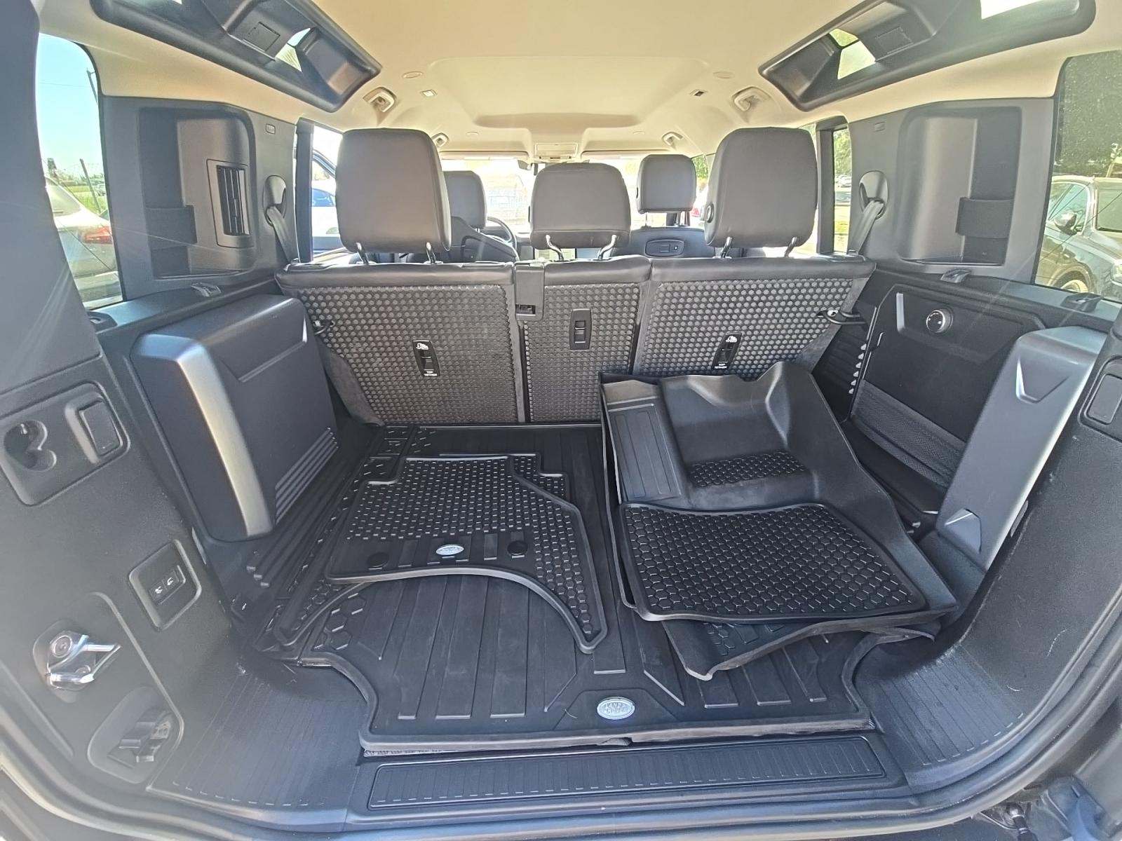 2020 Land Rover Defender 110 SE AWD