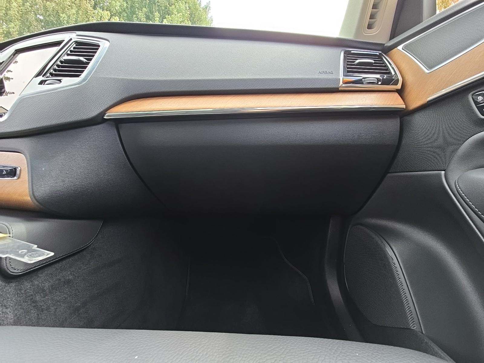 2025 Volvo XC90 B6 Ultra AWD