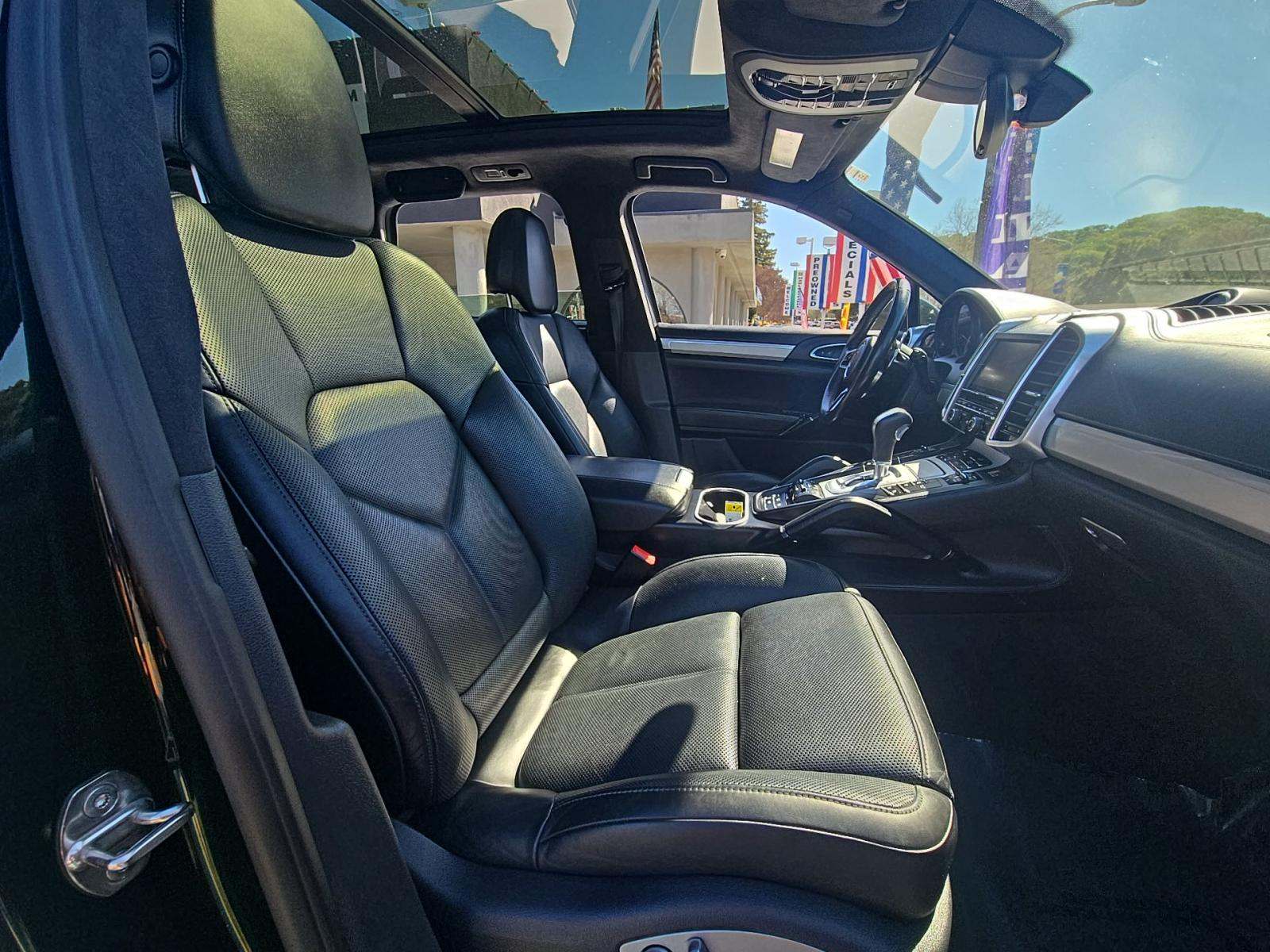 2016 Porsche Cayenne Turbo AWD